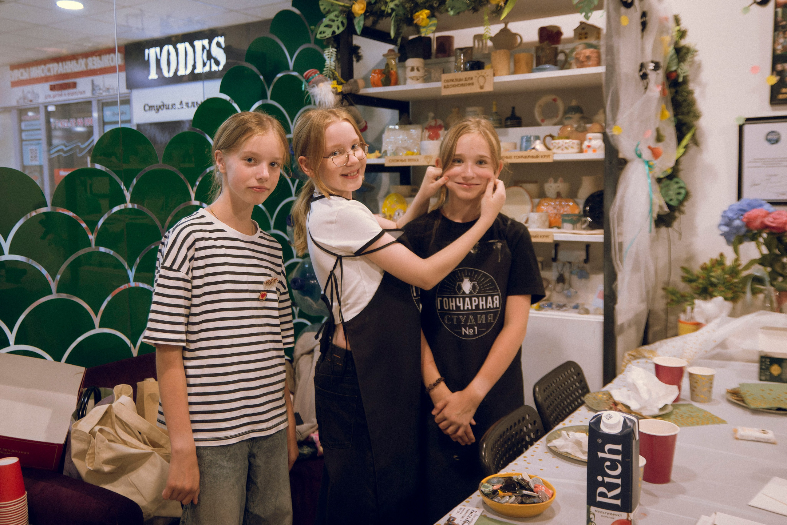 В гончарной мастерской. Плак или Квак