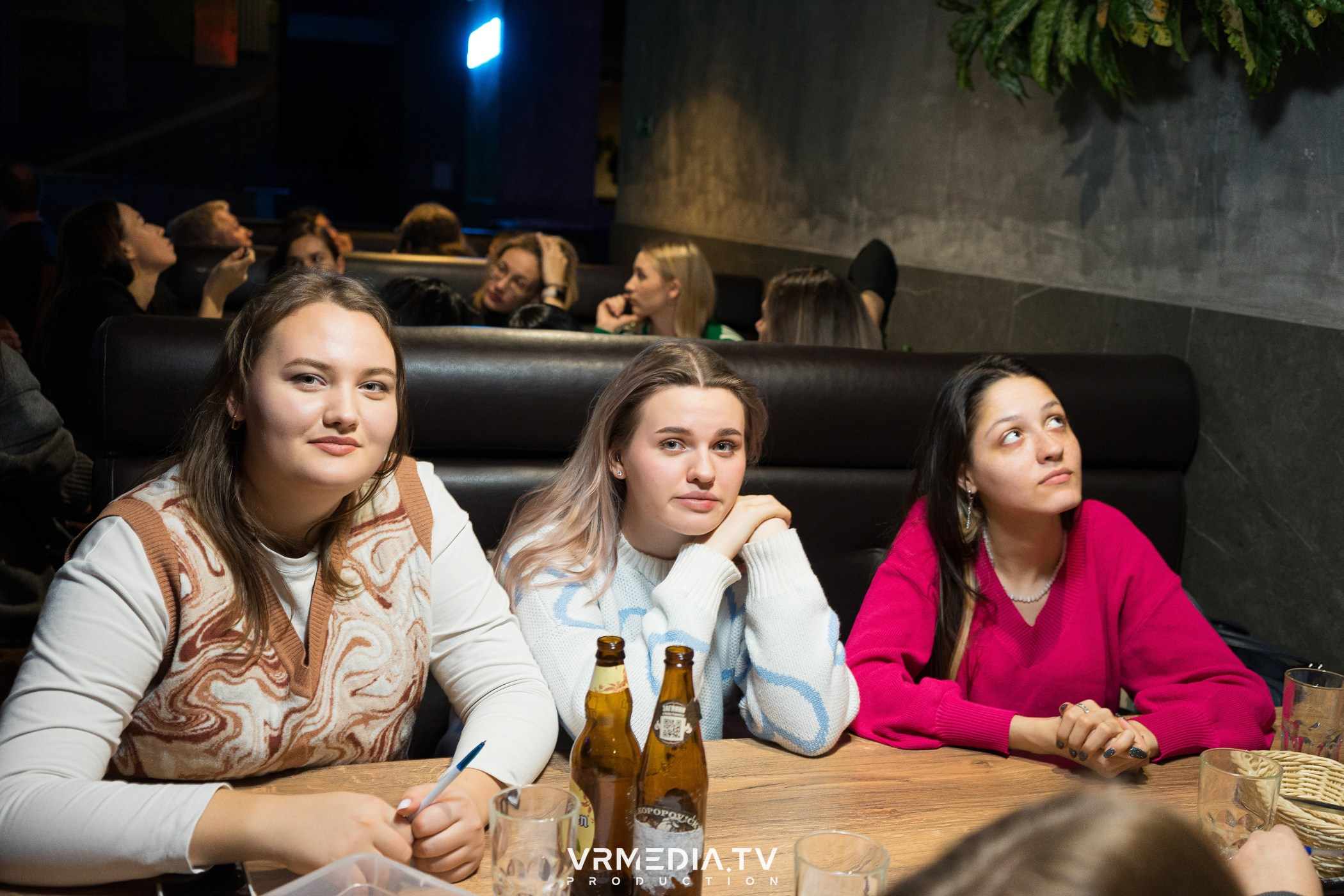 Эйнштейн Party в баре «Друзья»