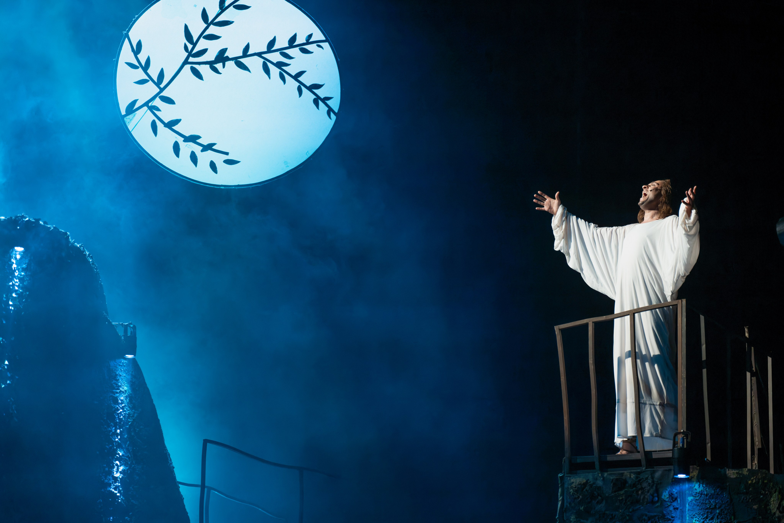 Театр Моссовета: Иисус Христос Супервезда — 35 лет на сцене. Сайт фотографа Сергея Абрамова