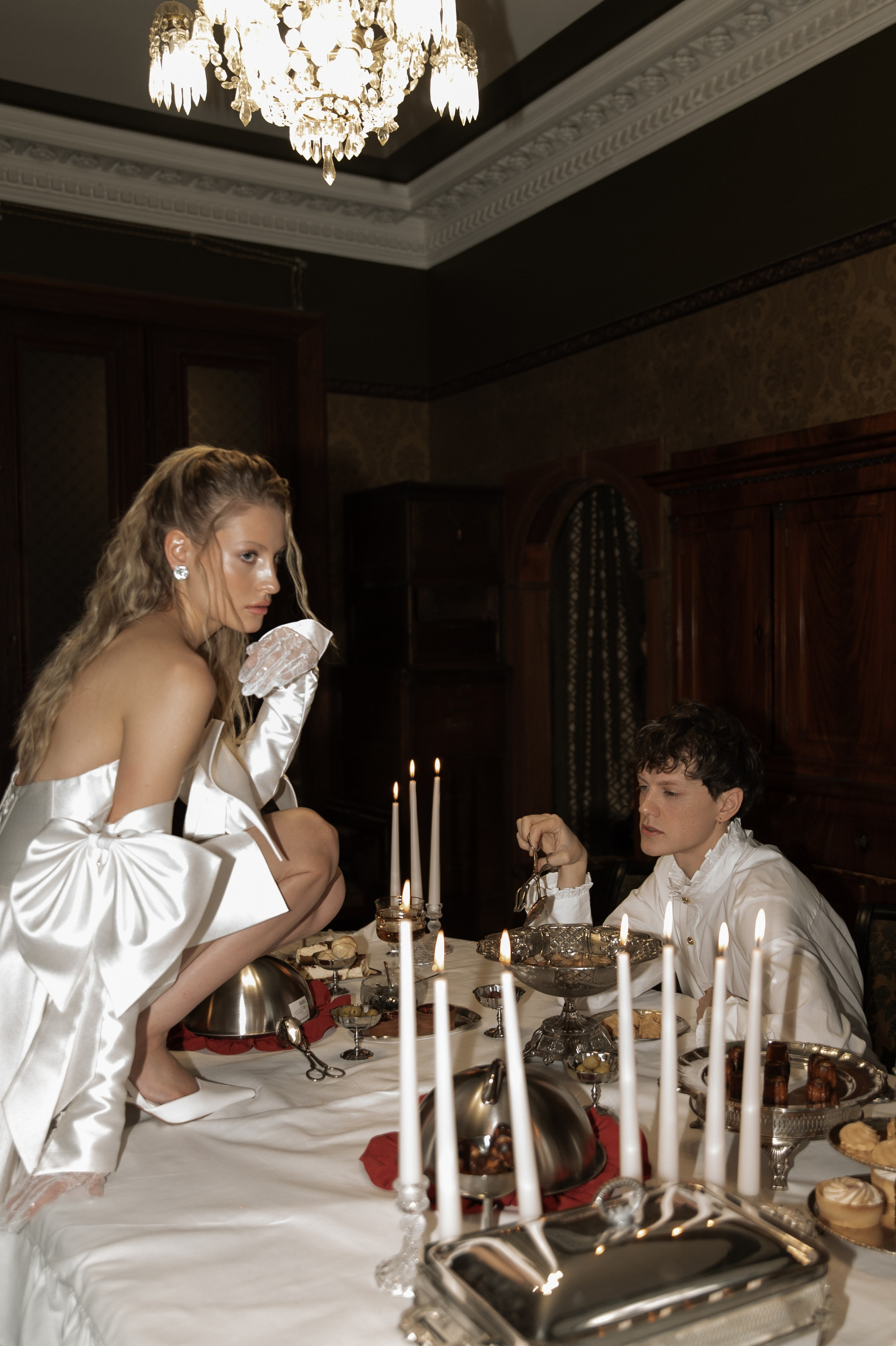 Свадебная съемка в исторической квартире на Чистых прудах. Ярослава Ерина — свадебный фотограф в Москве