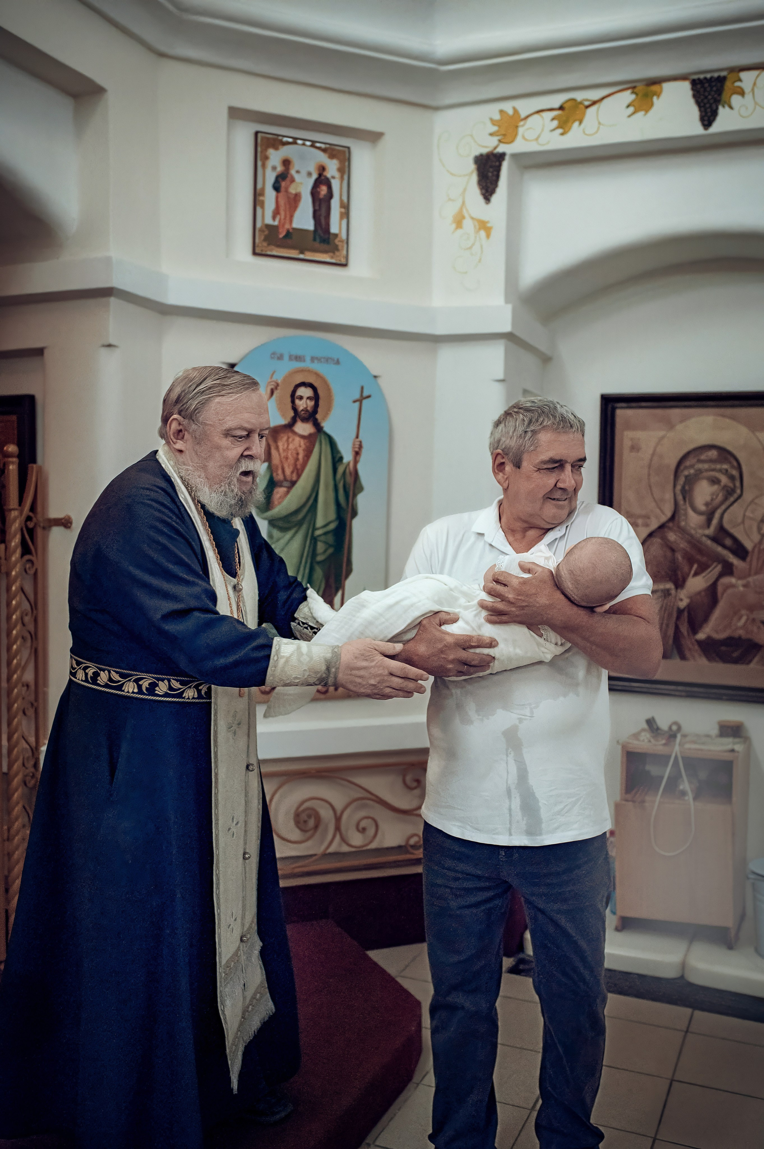 Фотограф крещение Красноярск. Фотограф на крещение в Красноярске. Крещение Красноярск. Крестины Красноярск. Фотографы крещения/венчания  Красноярск Татьяна и Вячеслав Переваловы