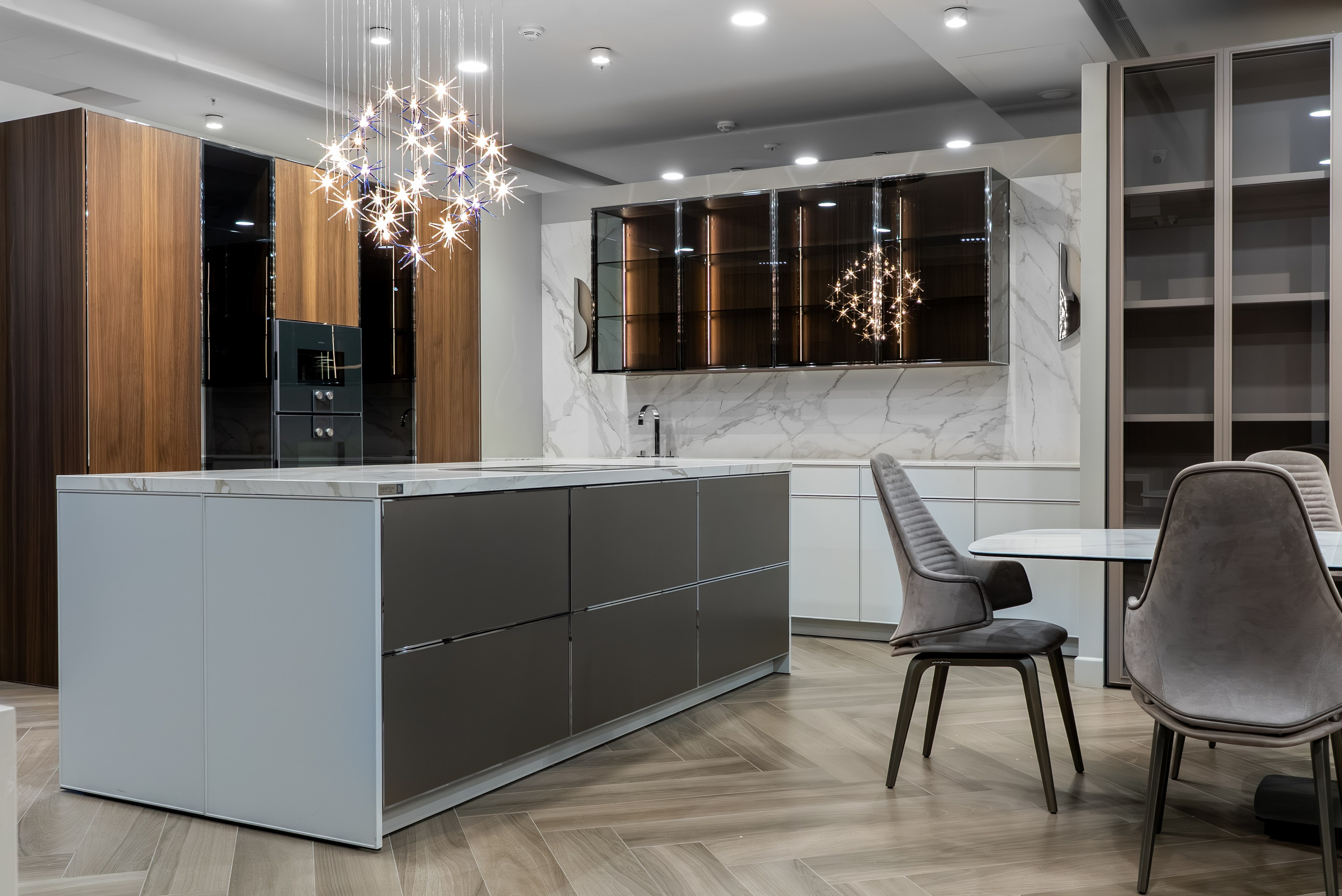 Шоурум WARENDORF. KUSTOV PRODUCTION — профессиональная фотосъёмка в Москве