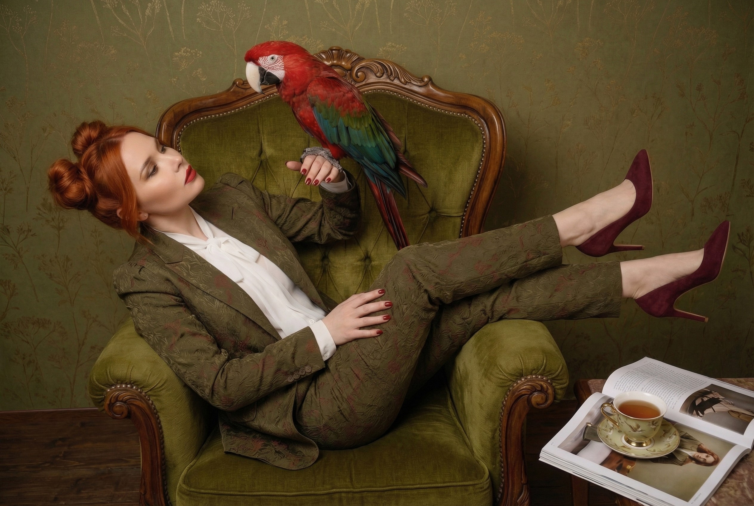 FIN Попугай (Фешн серия). Шаблоны и дизайны выпускных альбомов и фотокниг