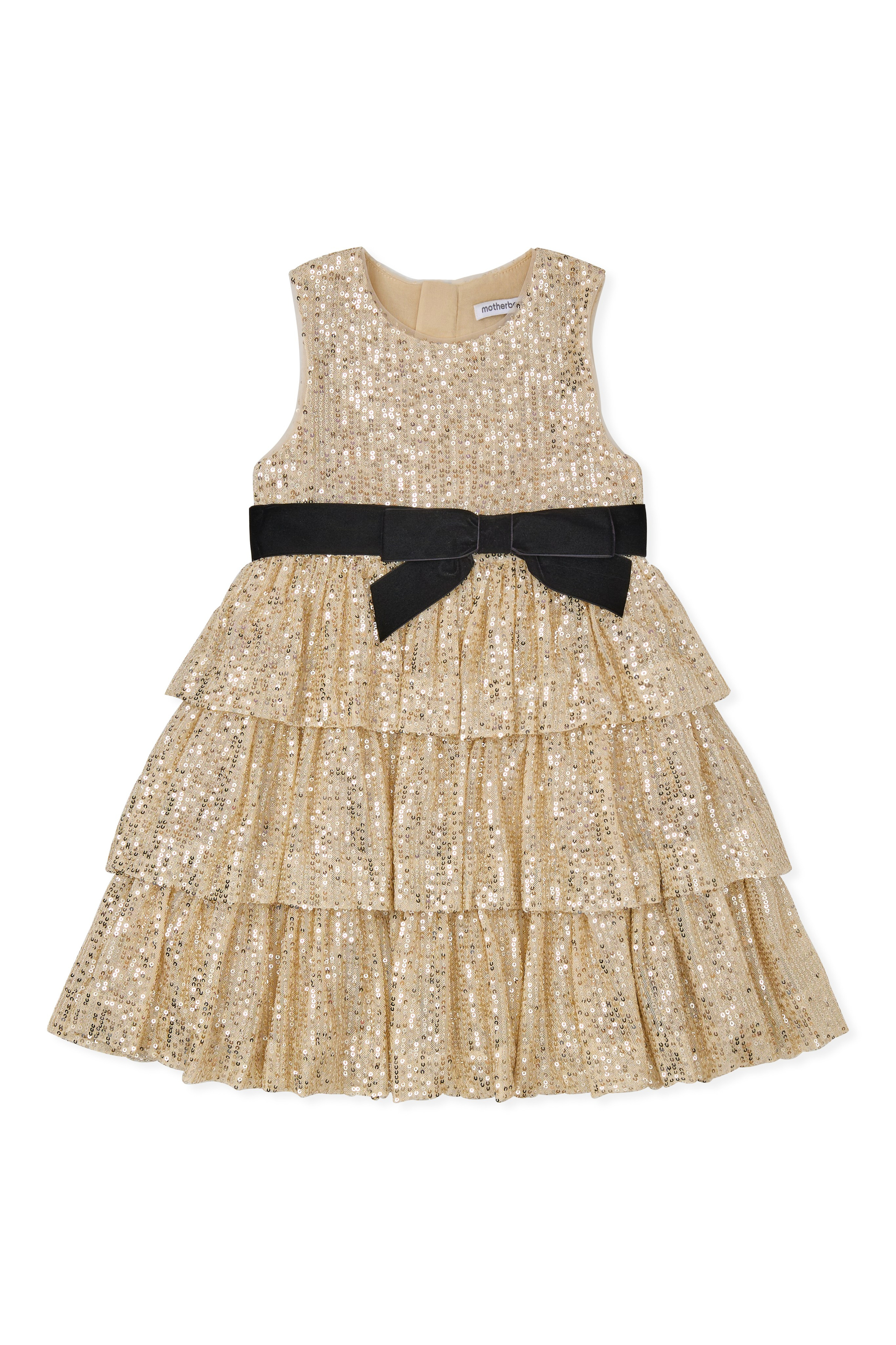 Съемка оджеды Москва. Предметный фотограф в Москве Дарья Радькович