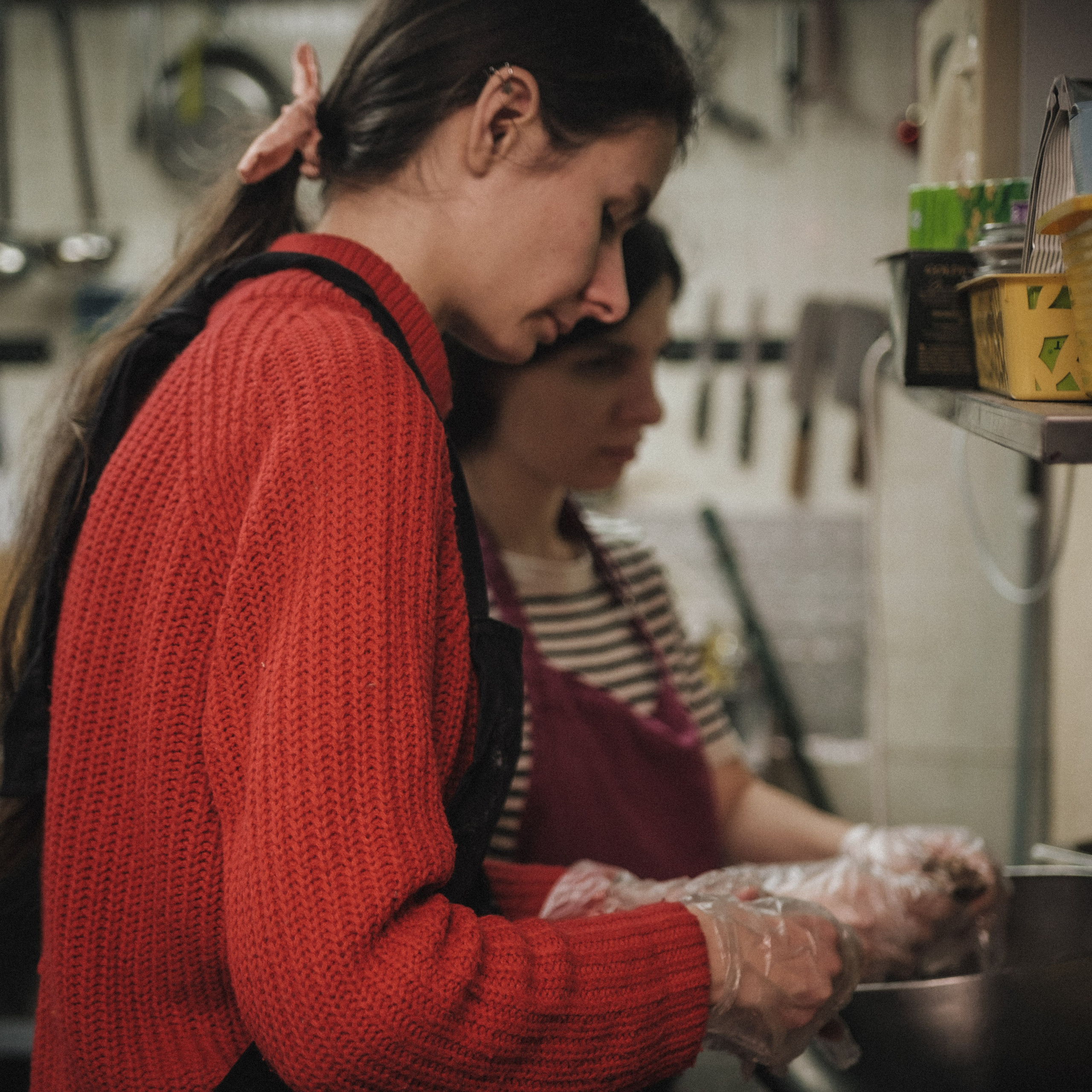 Снова готовка для кормления бездомных. Фотограф в Москве Максим Скоробогатов