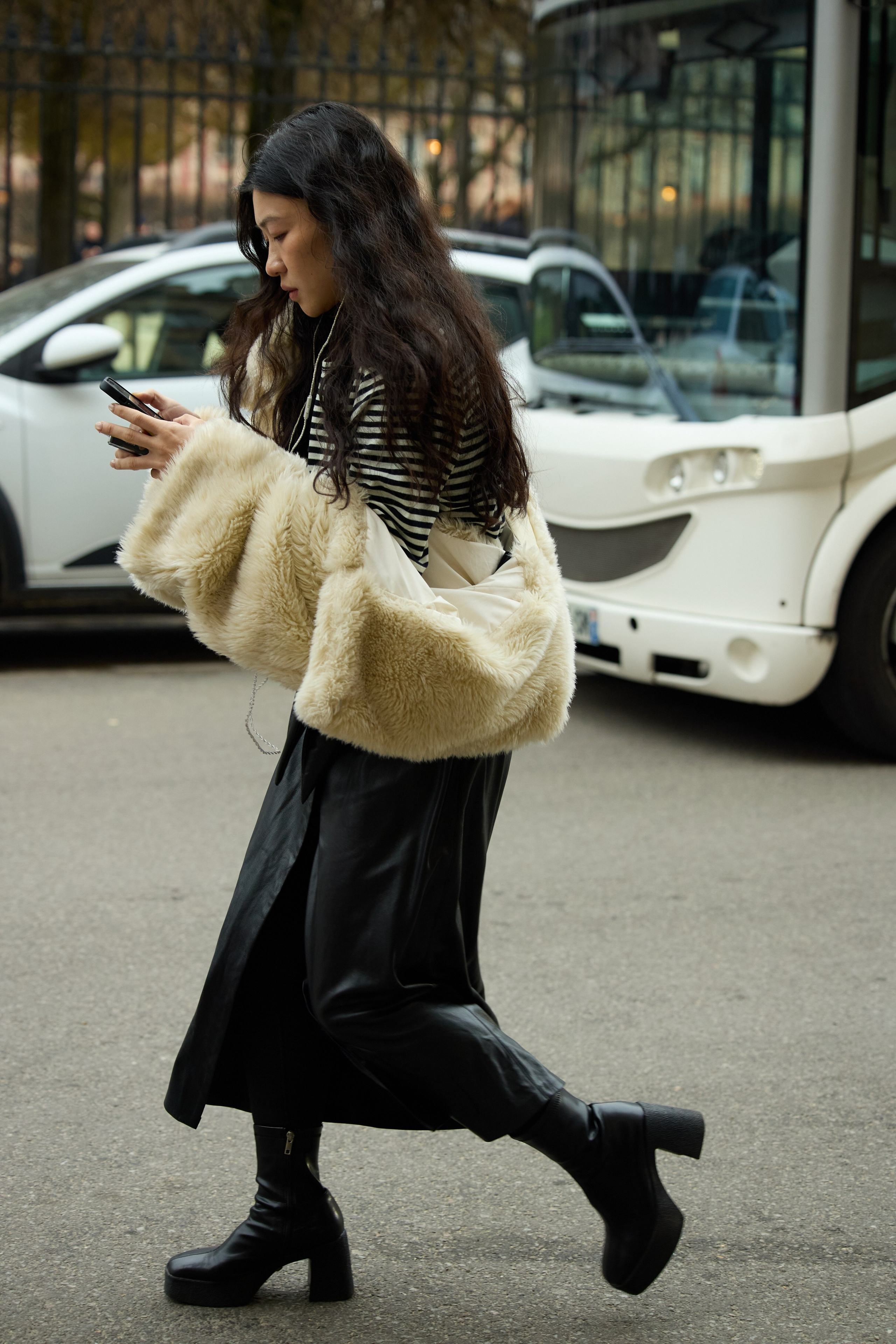 PFW MENSWEAR FALL/WINTER 25/26 LEMAIRE. Photographer in Milan Ivan Goncharov