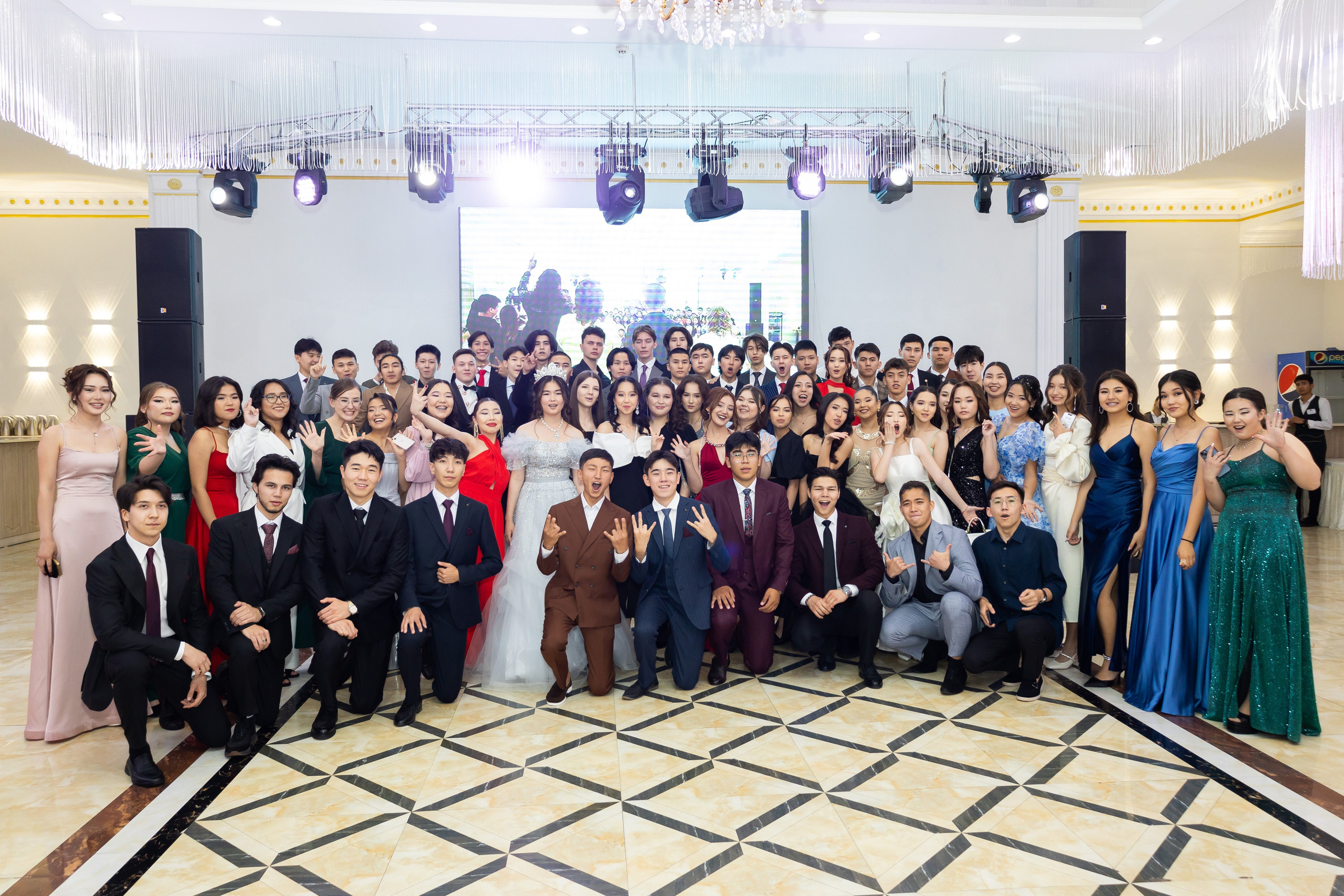 Выпускной вечер | Встреча рассвета. Фото и видеосъемка в Алматы