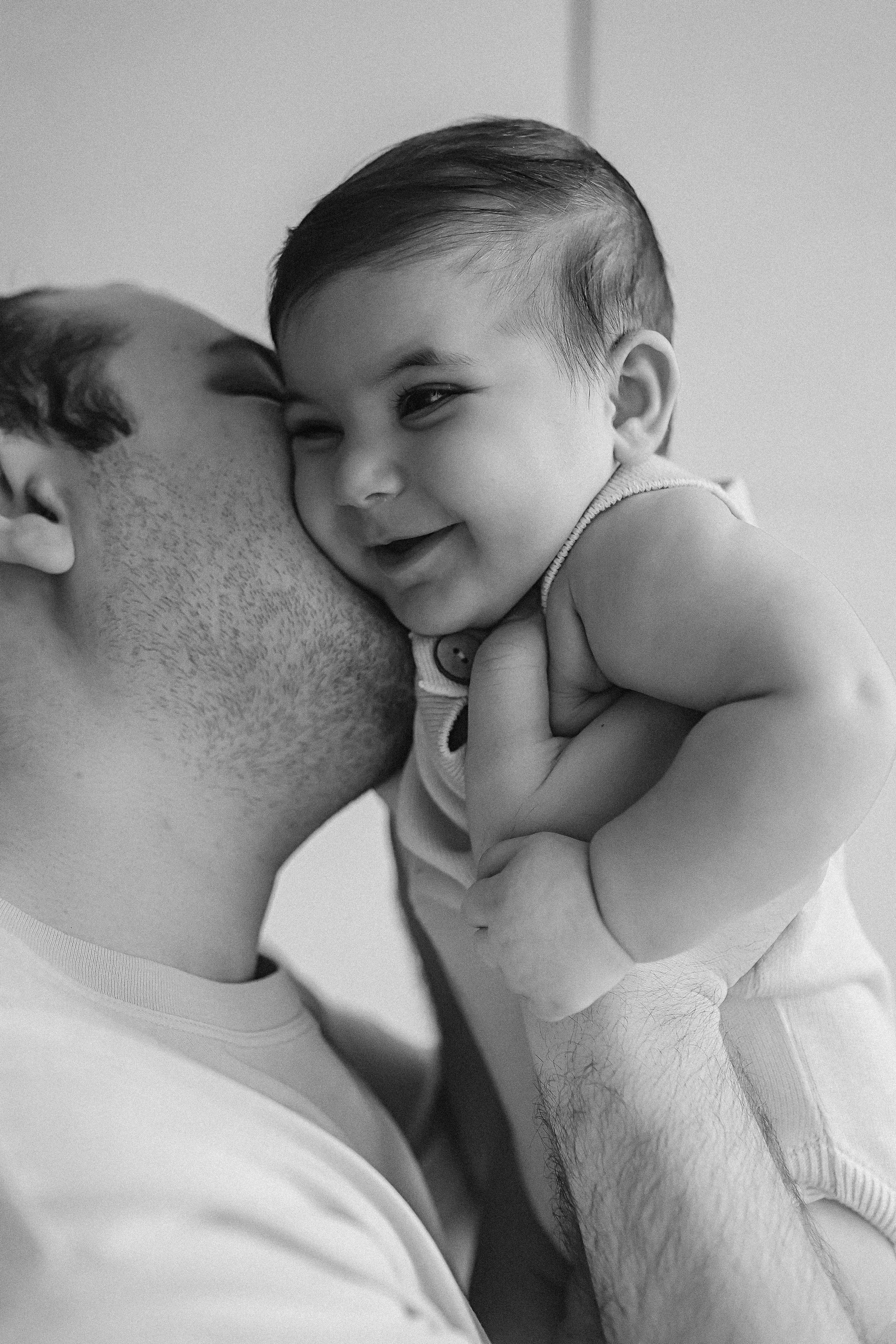 С малышкой. Семейный фотограф Тюмень, фотограф на роды Салмина Мария