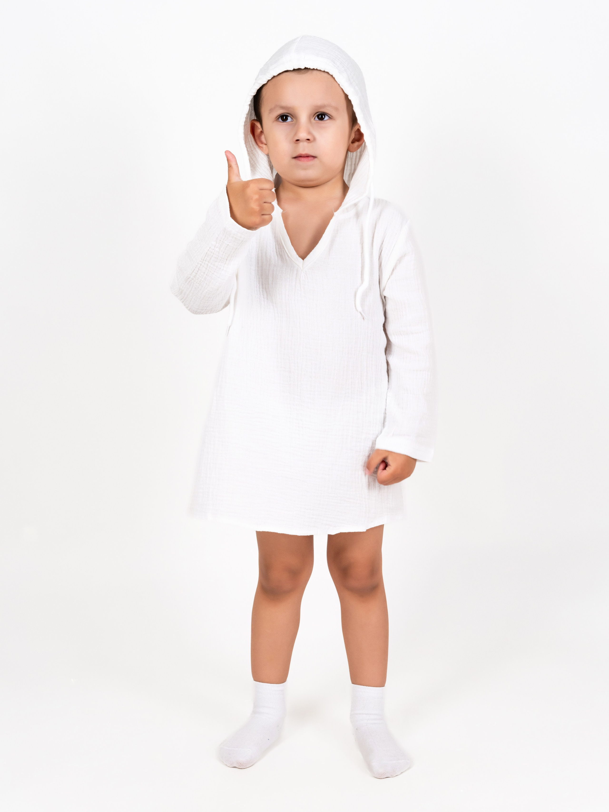 Фотосъемка летних детских комплектов одежды из муслима. Олейник Денис — предметный фотограф, фотограф для маркетплейсов в Казани