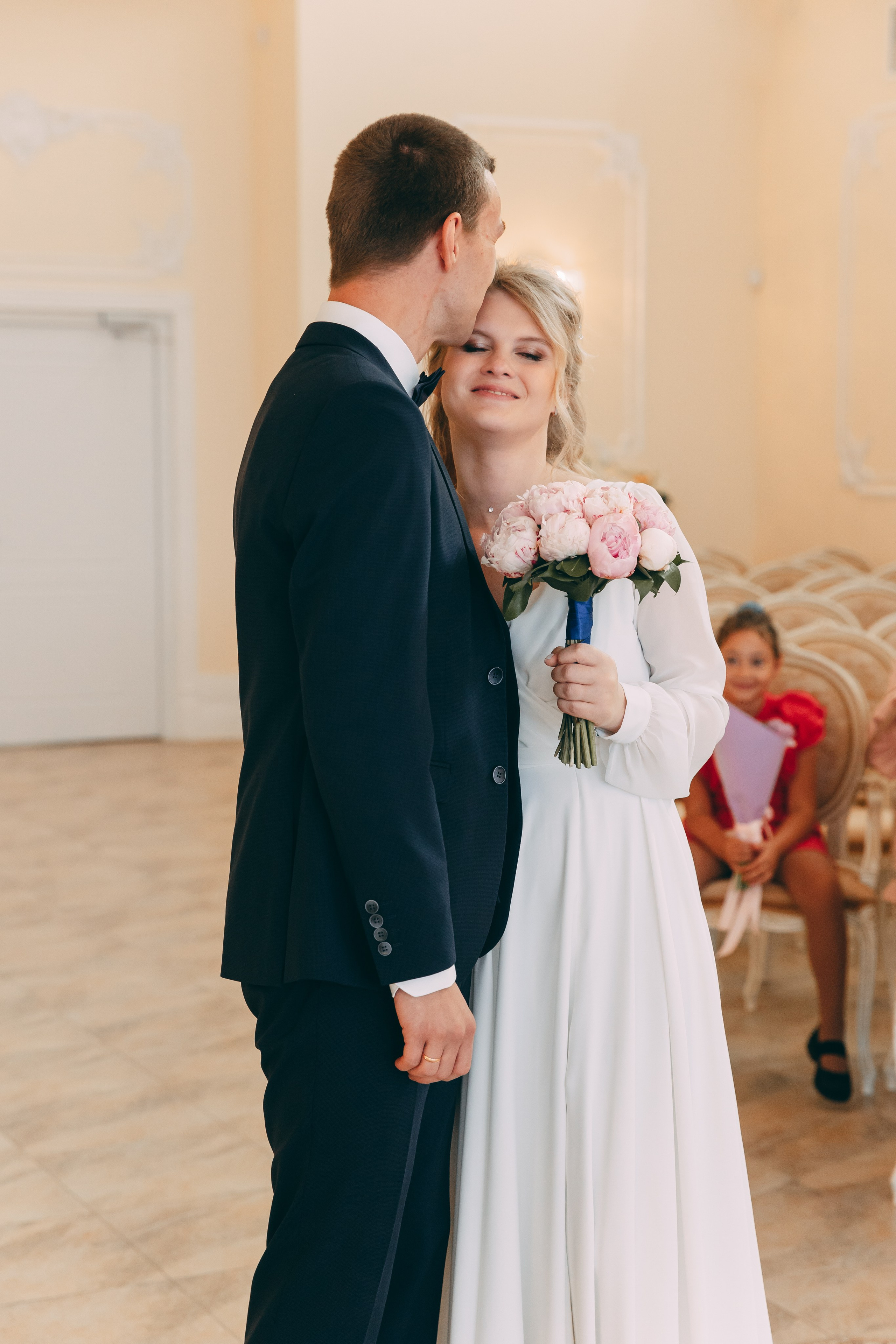 Надя и Валера, ЗАГС Доблести и Витебский вокзал. Семейный фотограф в Санкт-Петербурге Алиса Мохова