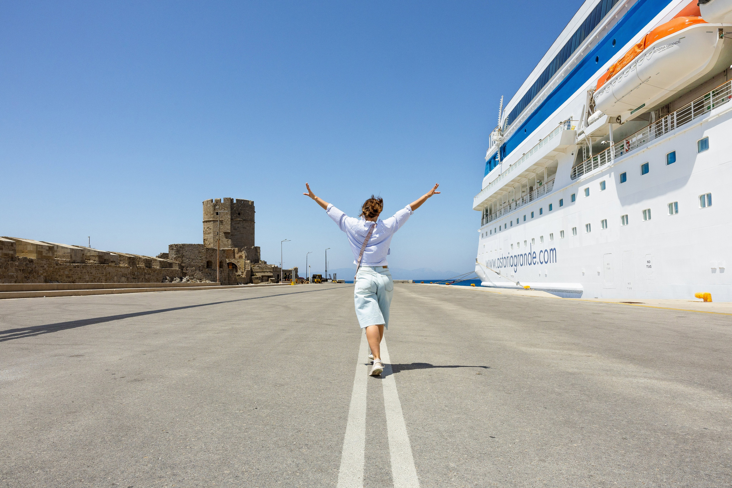 Родос. Фото департамент круизного лайнера Астория Гранде