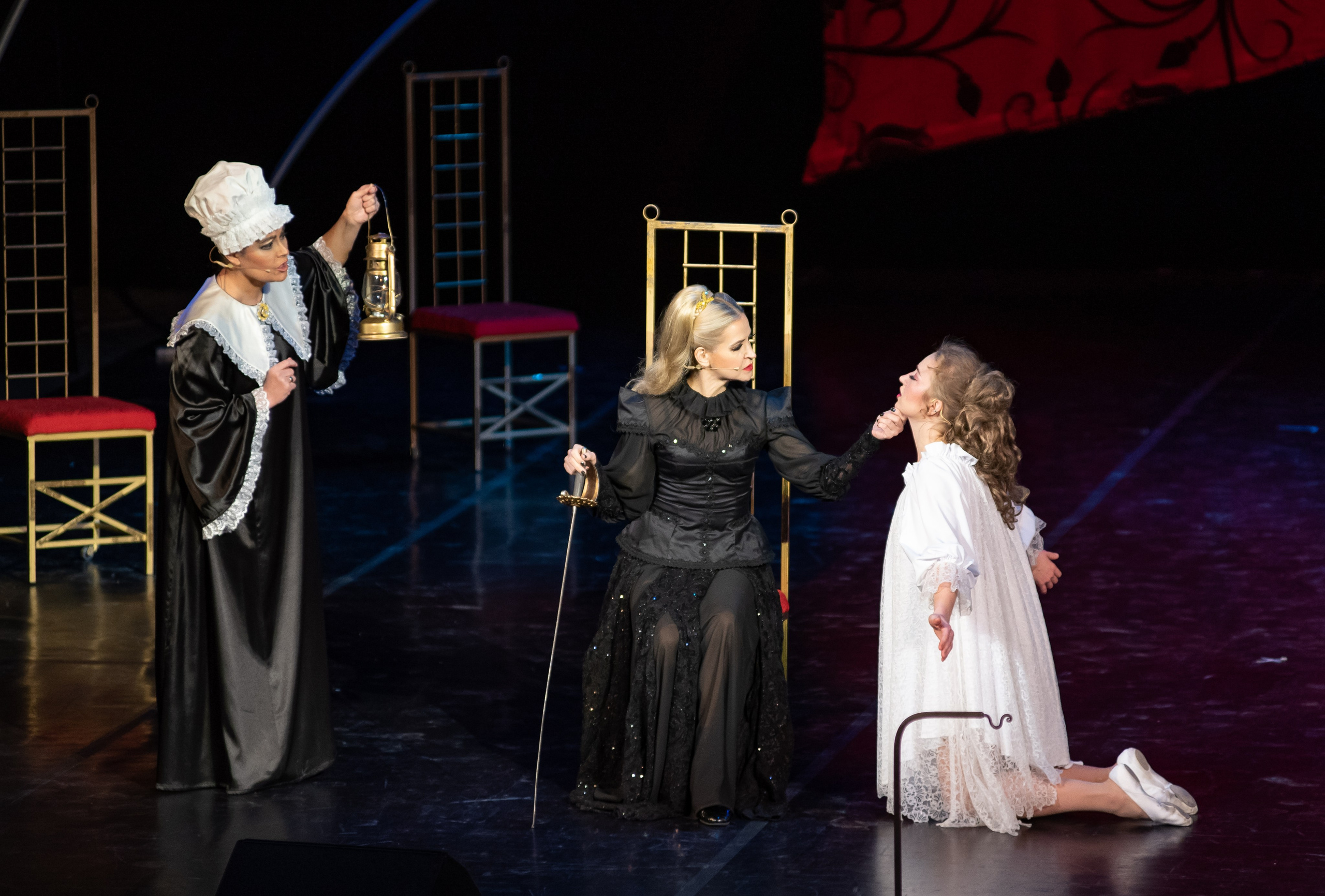 Собака на сене | Музыкальный театр Кузбасса