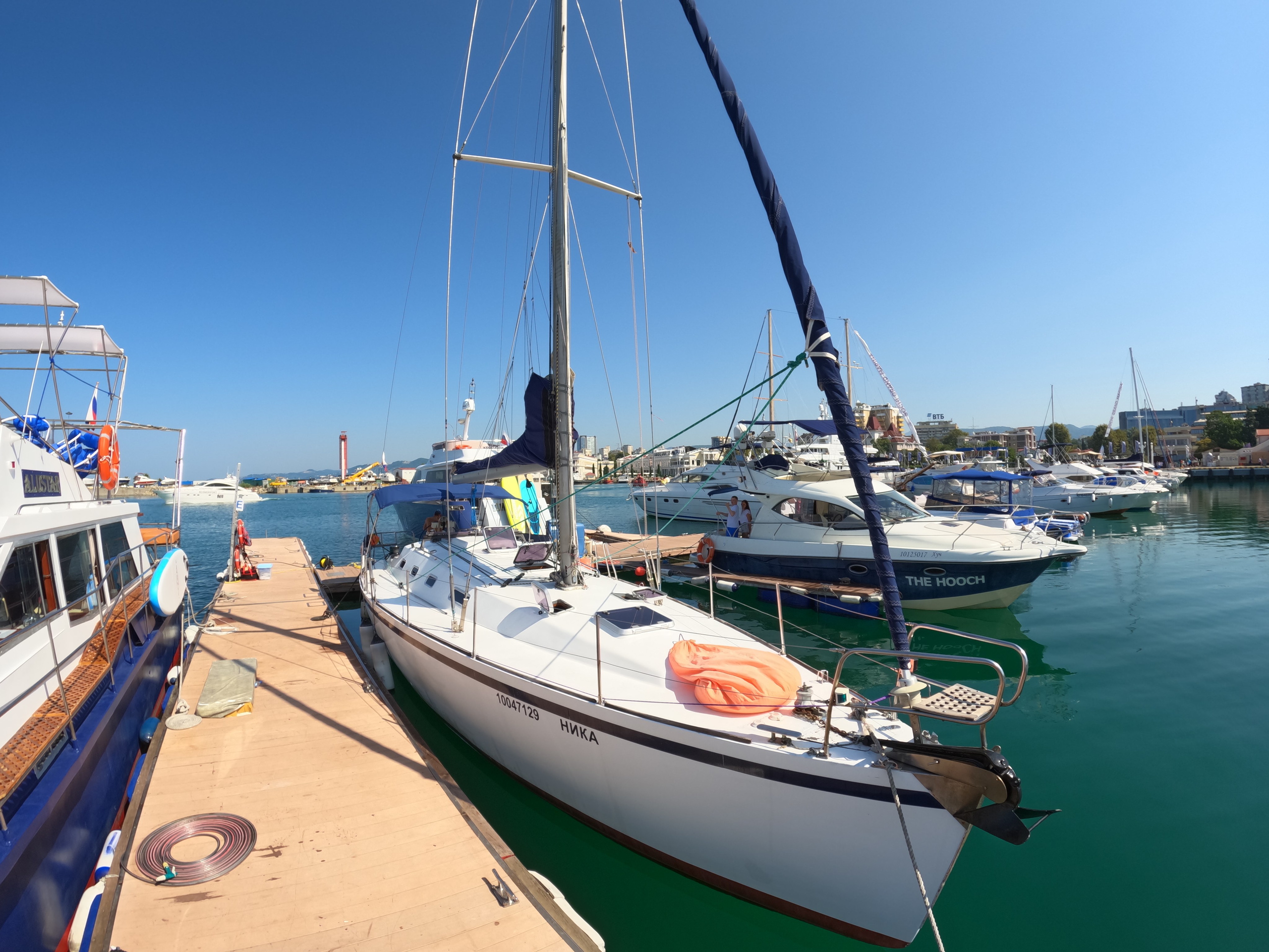 Парусная яхта НИКА Аренда Яхты в Сочи Яхтанаморе YACHTANAMORE