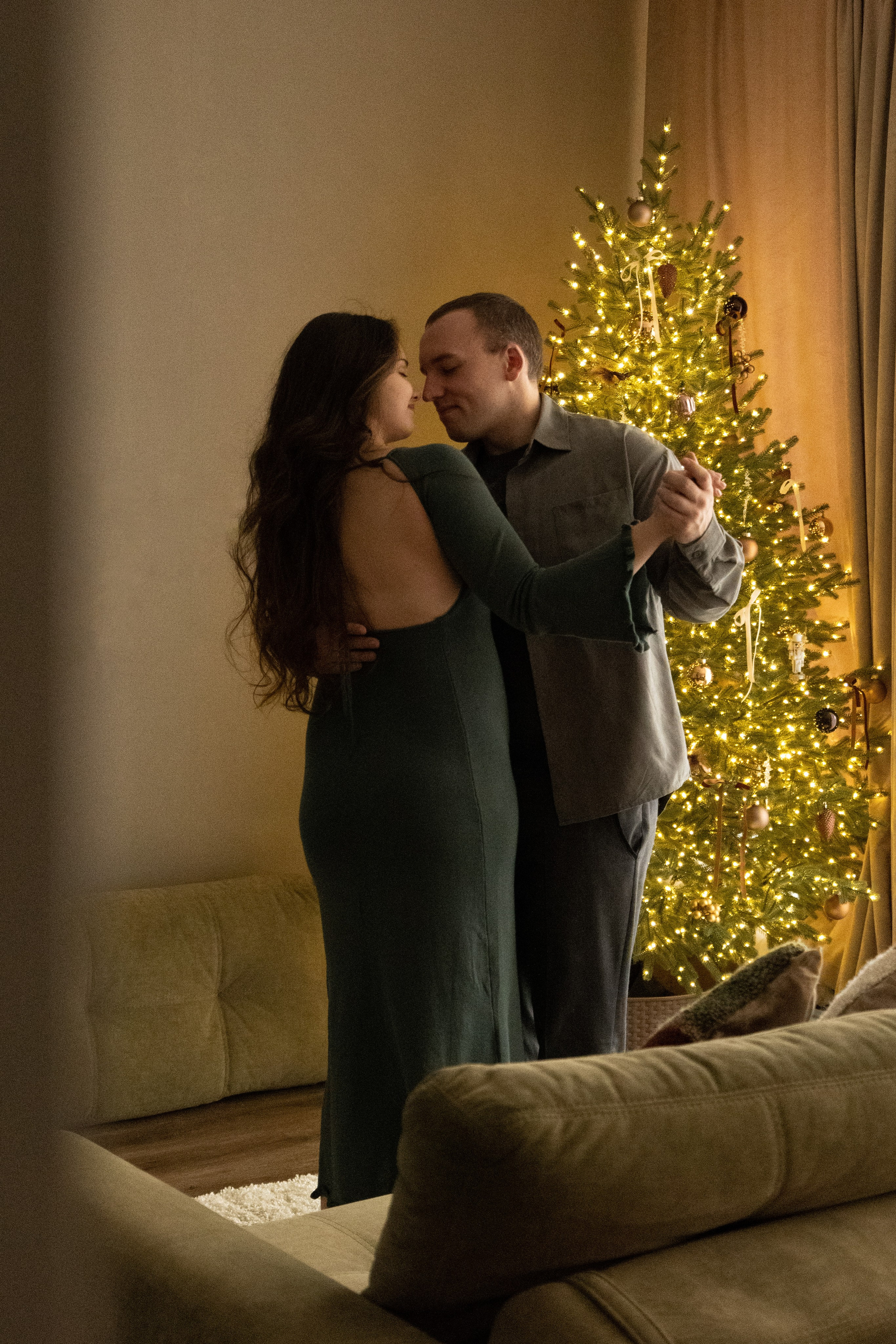 Домашняя новогодняя фотосесиия беременности. Фотограф видеограф Ольга Василевская