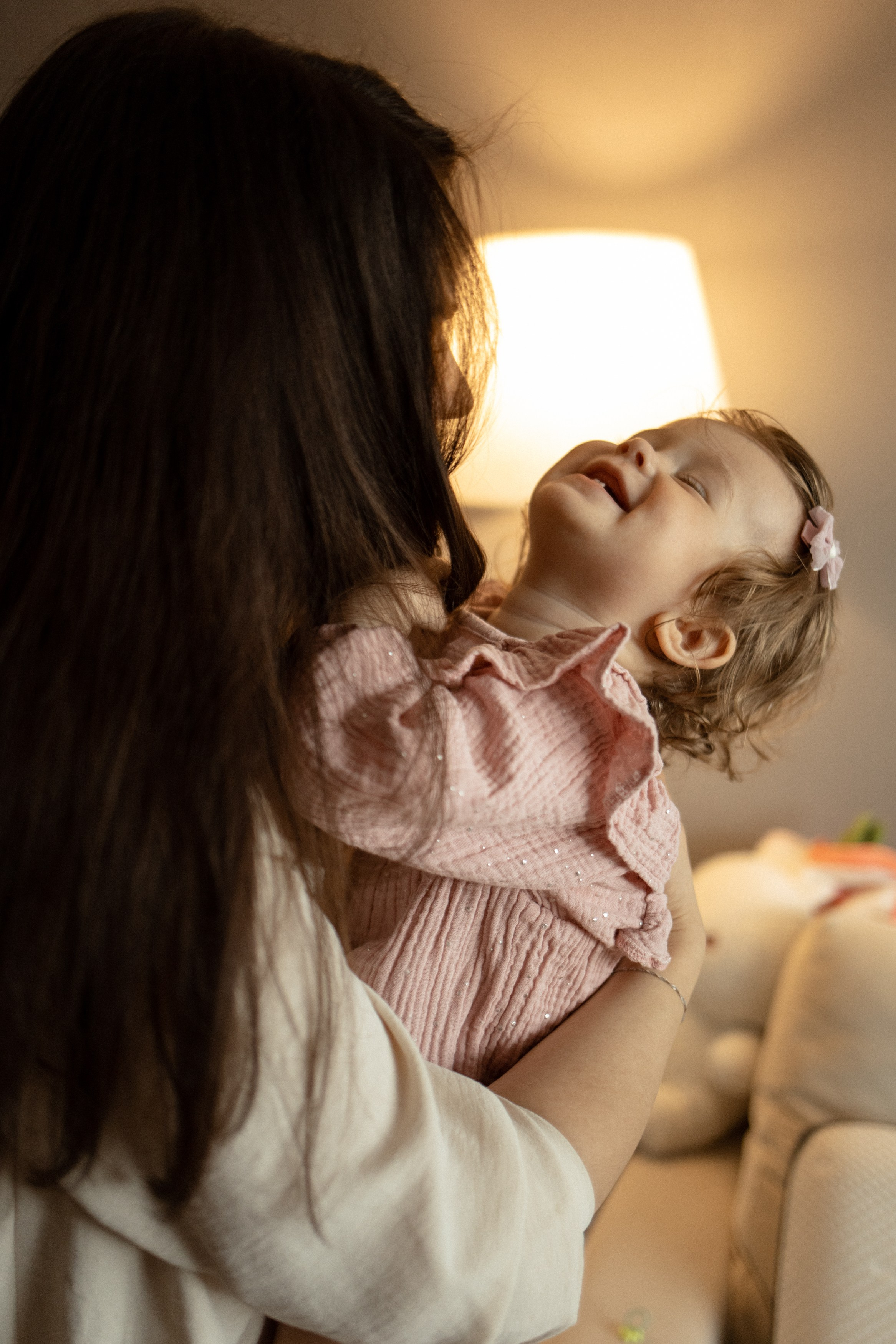 Домашняя фотосессия мама и дочка. Семейный фотограф Челябинск