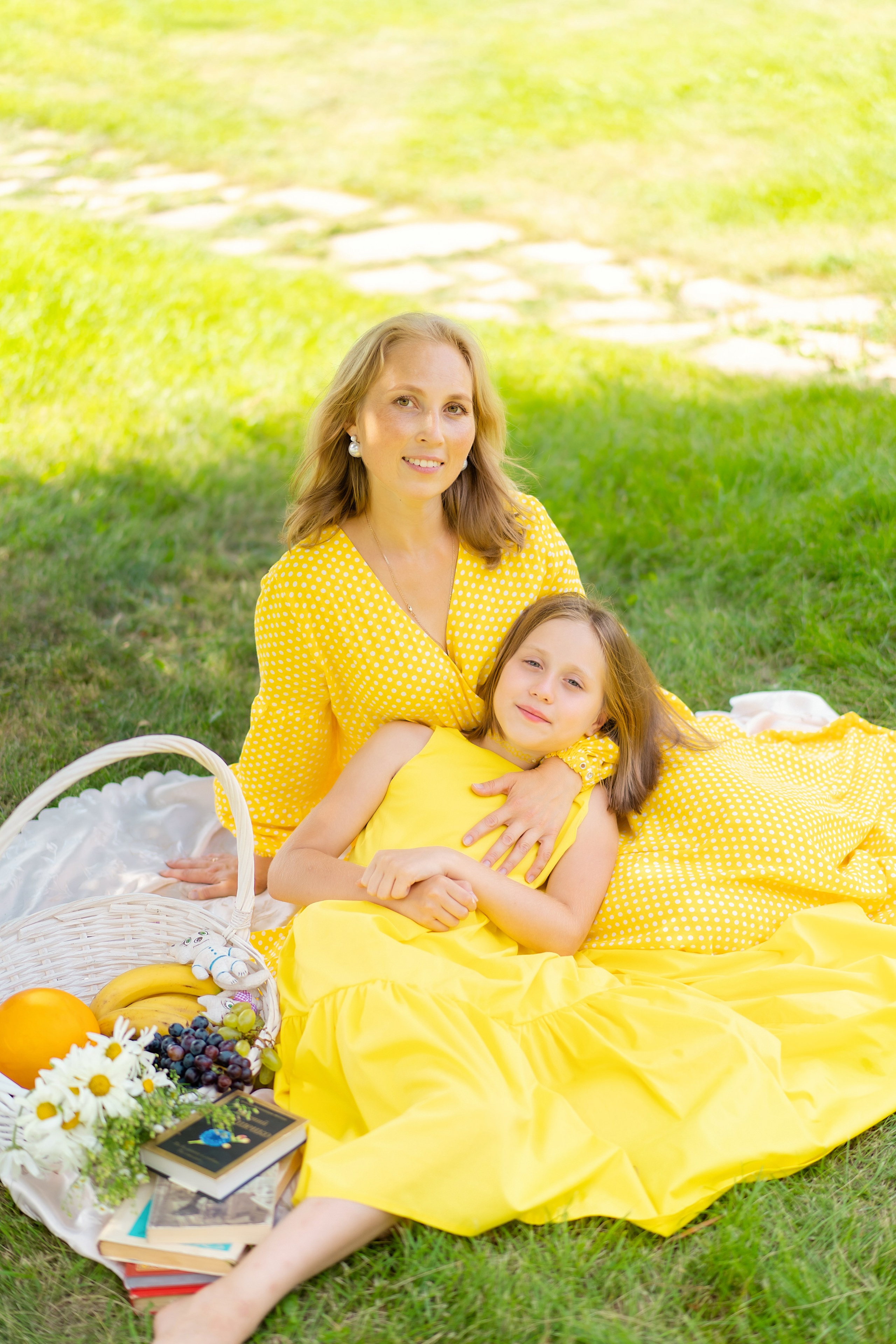 Регина и Марина с детками. Семейный и женский фотограф. Видеомейкер в Новосибирске