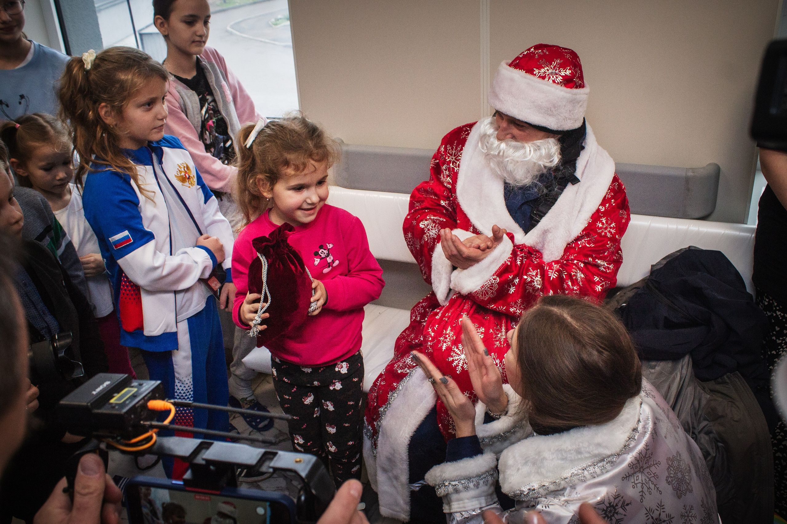 ВСКС. Десант Дедов Морозов. Илья Чемис — Фотограф в Мариуполе