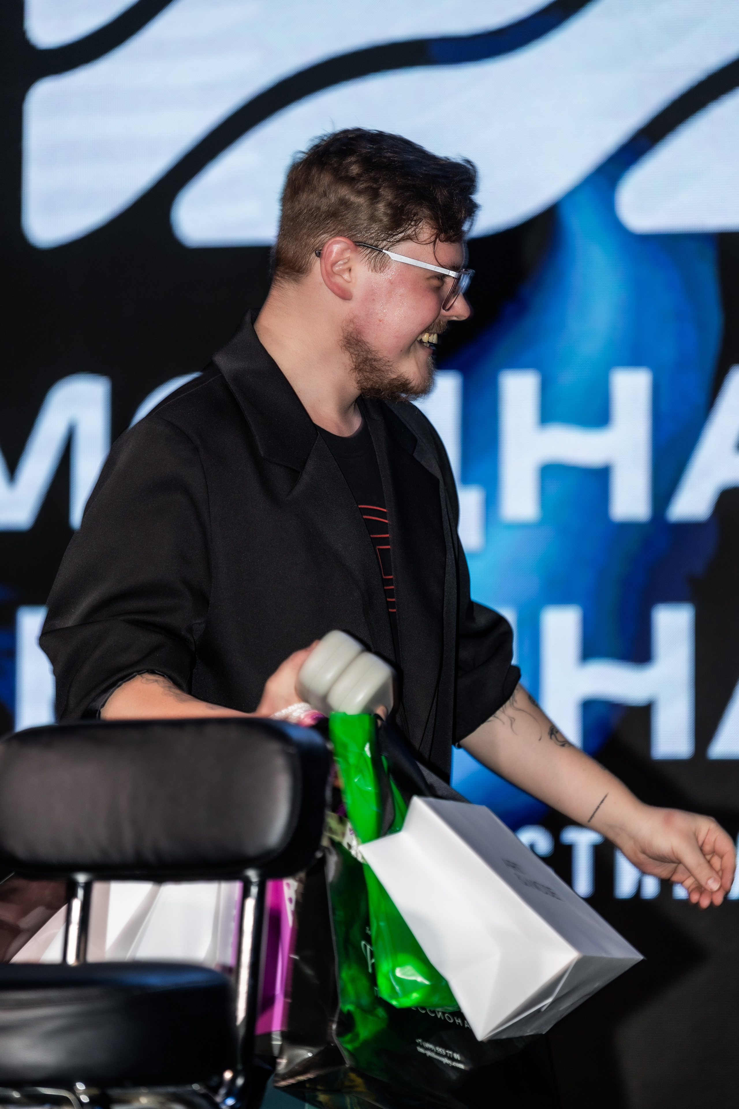 Мастер-класс по макияжу на Модной волне от Ивана Смирнова, звездного визажиста. Студия фото, видеографии и мультимедийного дизайна в Москве Multi Frame Studio