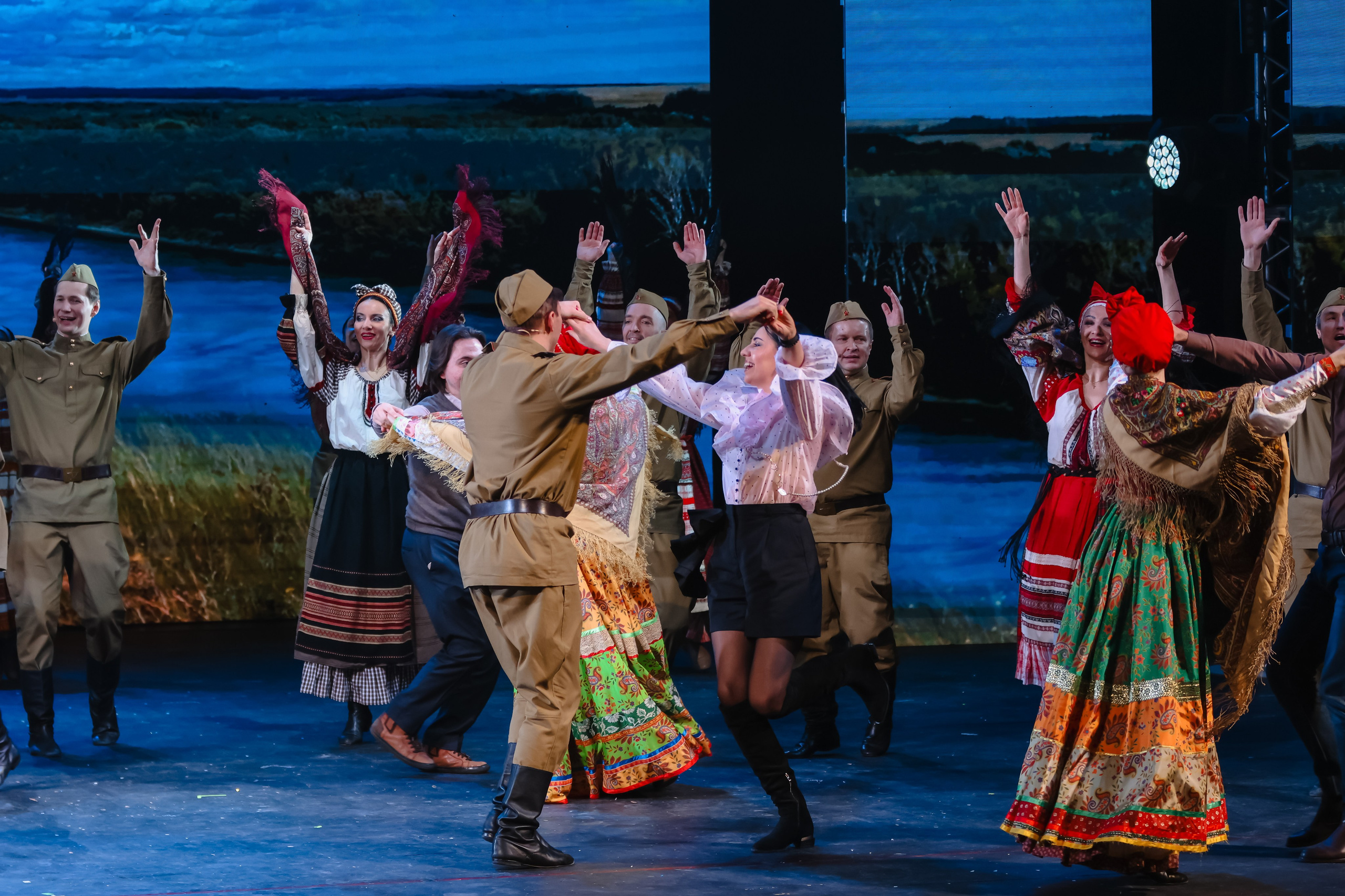 Василий Теркин, театр «Русская песня». Фотограф Ольга Махалова — Санкт-Петербург, Москва, Нижний Новгород