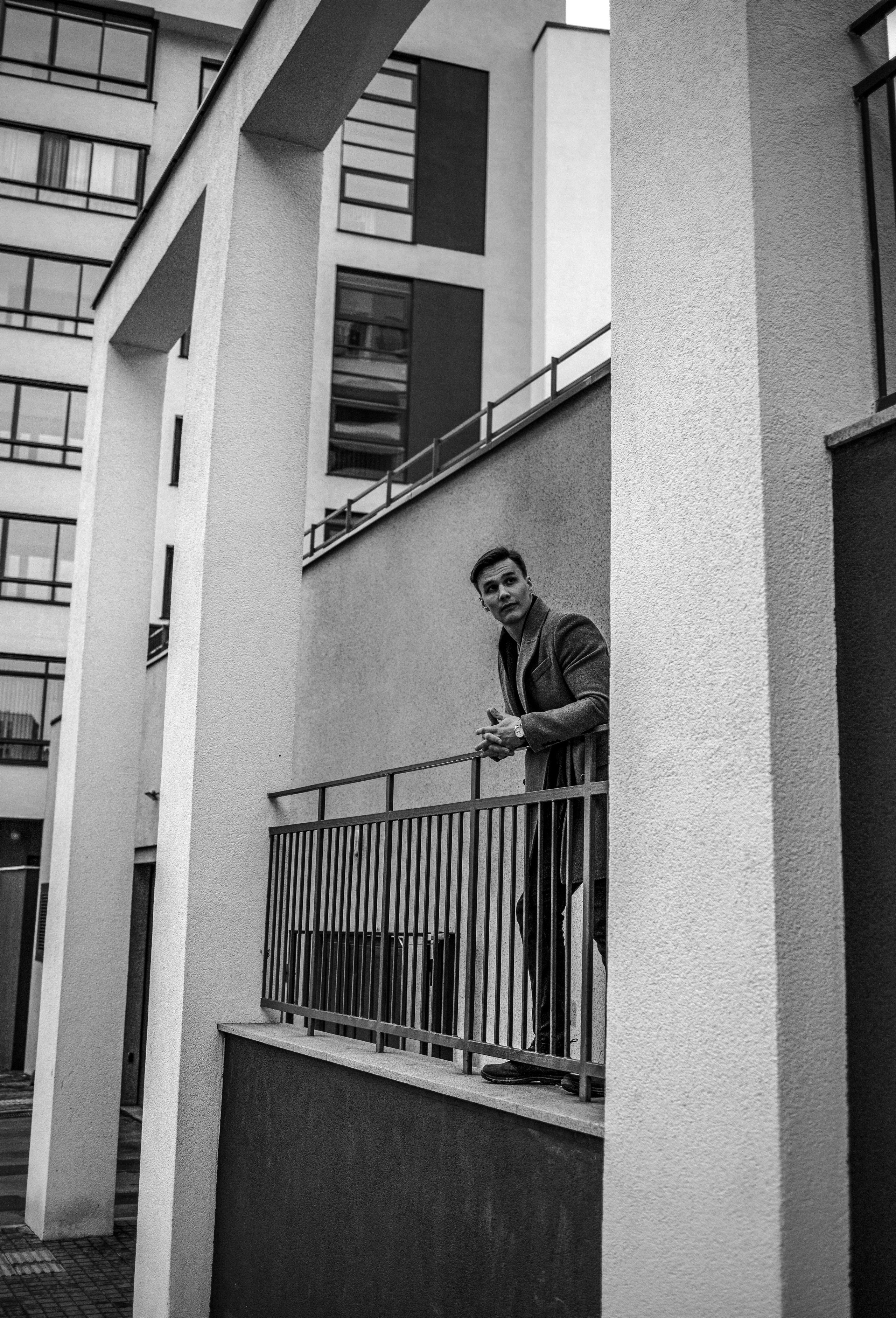 Мужская съемка в пальто в Ижевске. Бизнес фотограф Ижевск — Назаров Роман