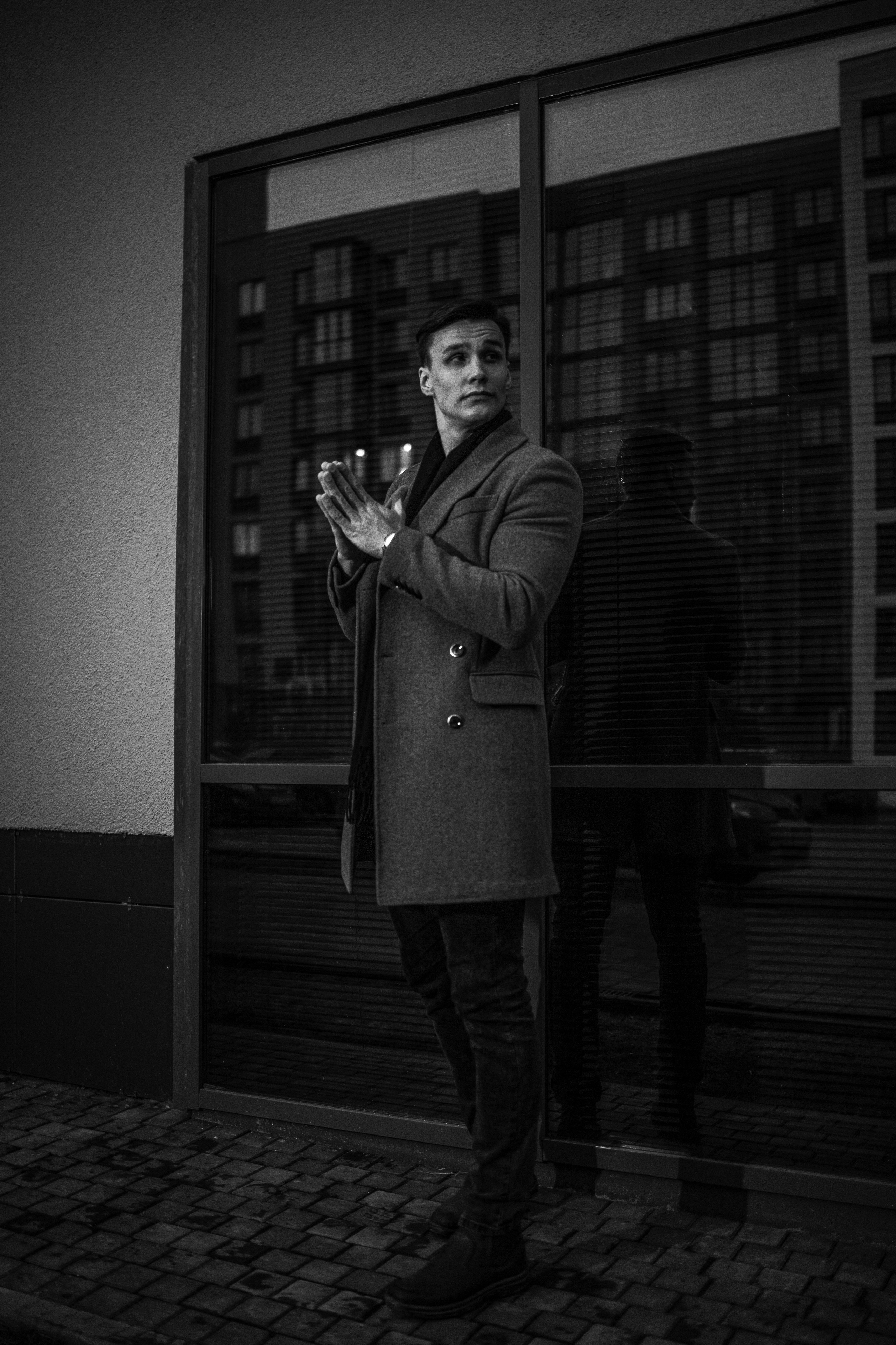 Мужская съемка в пальто в Ижевске. Бизнес фотограф Ижевск — Назаров Роман