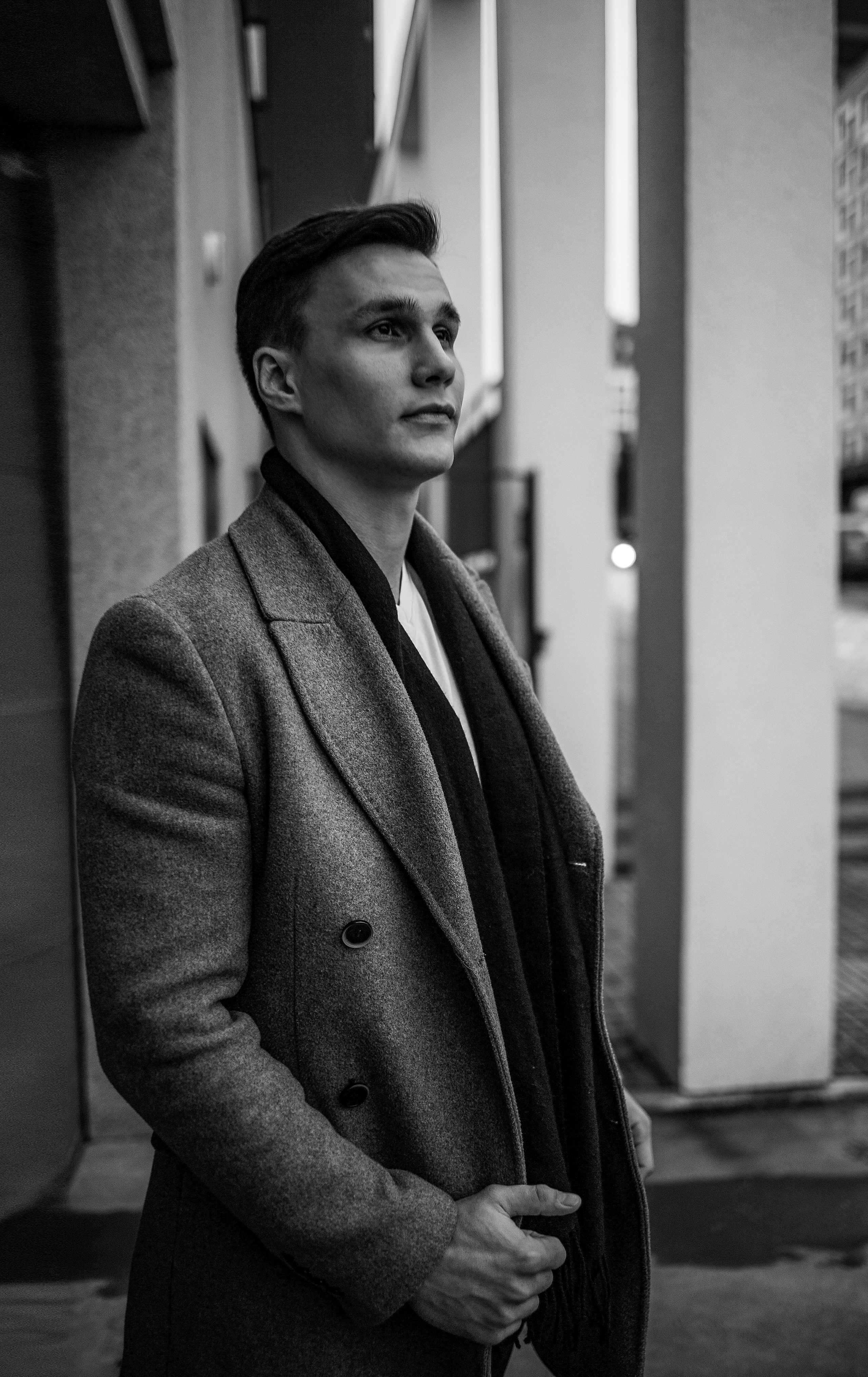 Мужская съемка в пальто в Ижевске. Бизнес фотограф Ижевск — Назаров Роман