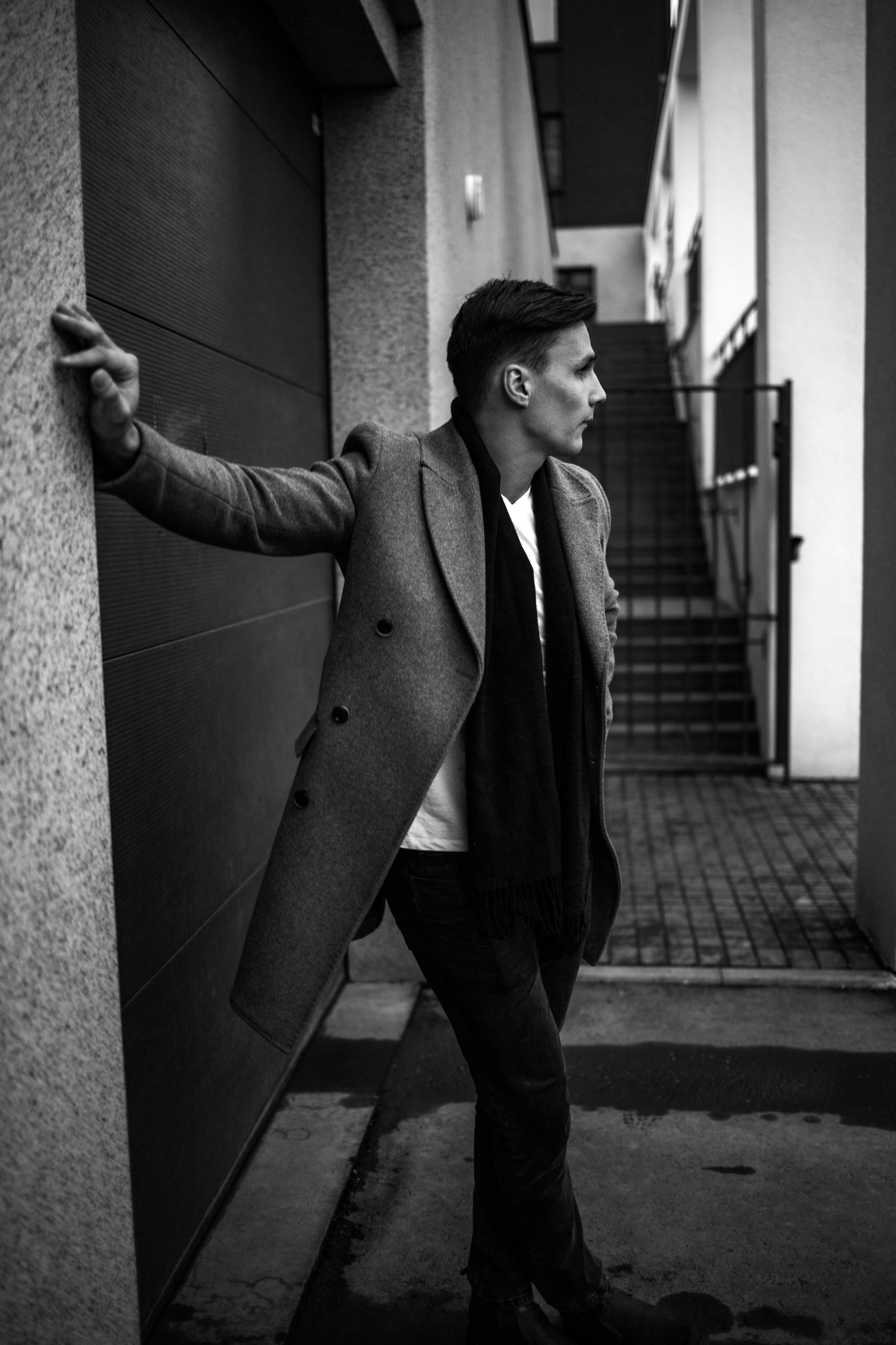 Мужская съемка в пальто в Ижевске. Бизнес фотограф Ижевск — Назаров Роман