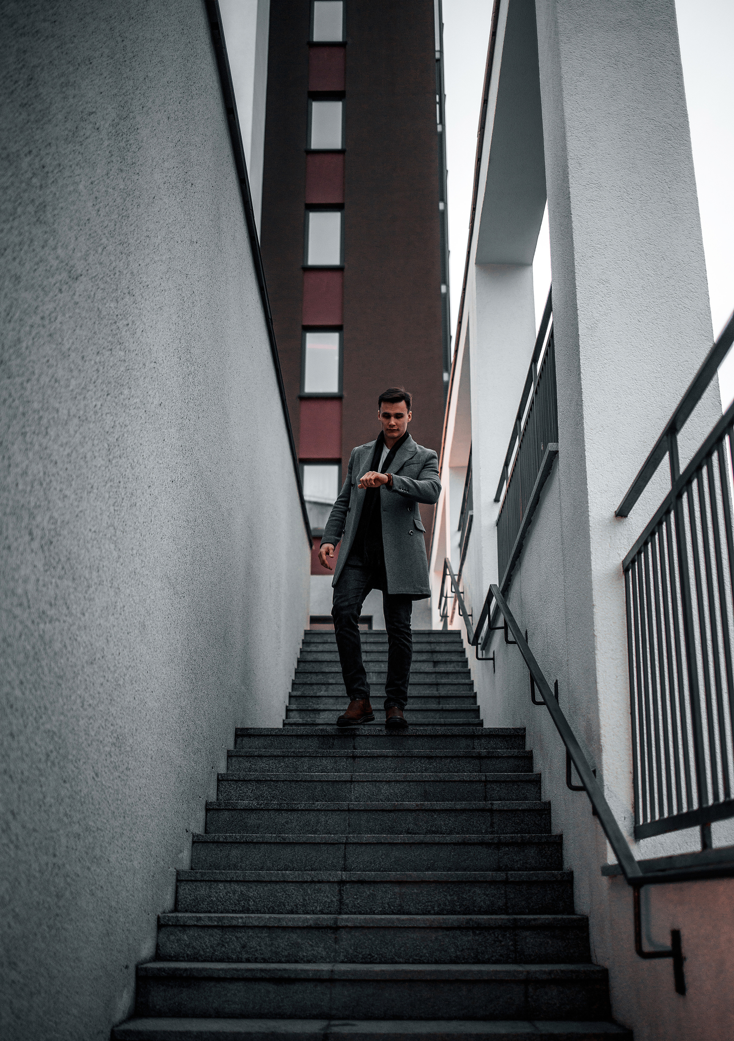 Мужская съемка в пальто в Ижевске. Бизнес фотограф Ижевск — Назаров Роман