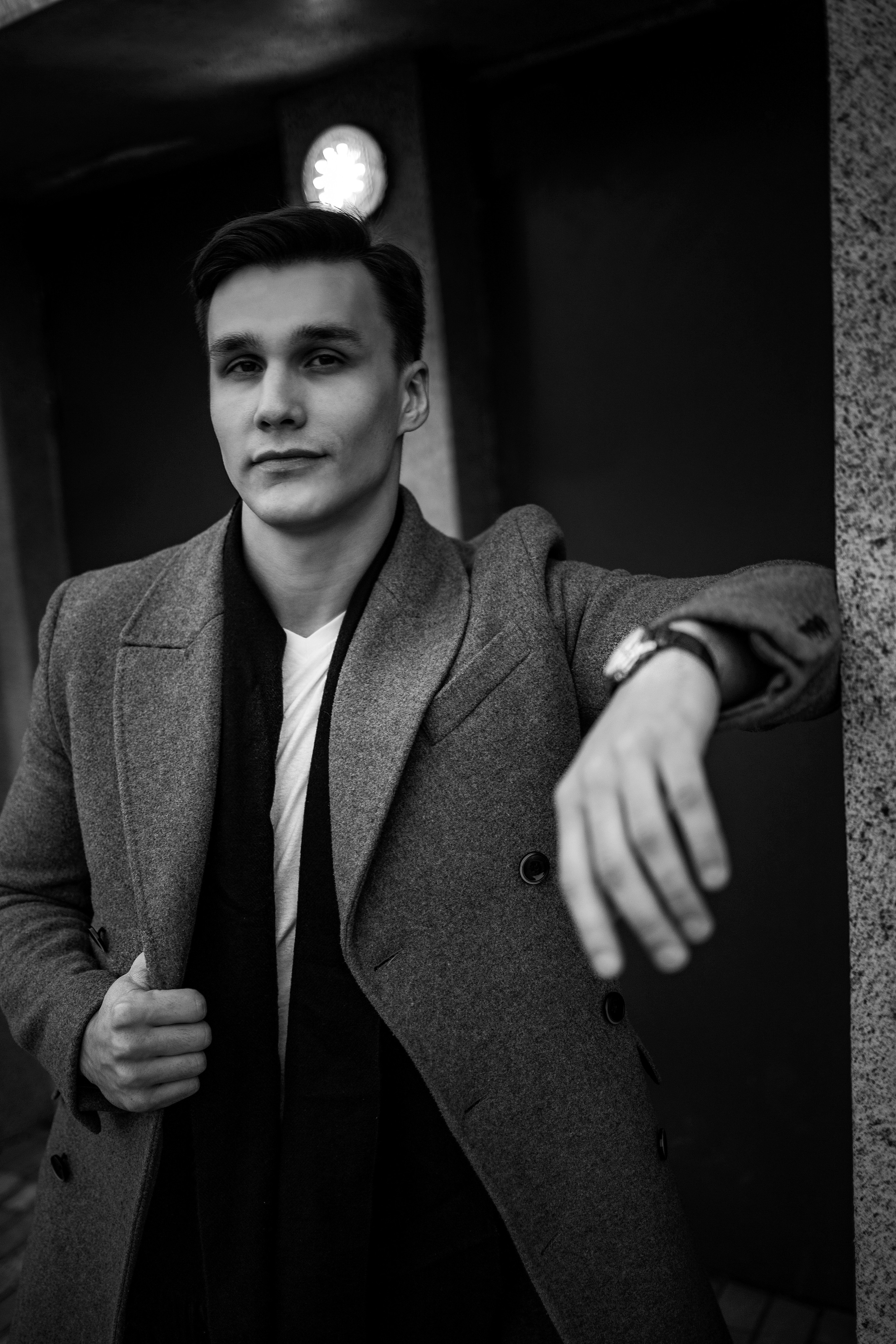 Мужская съемка в пальто в Ижевске. Бизнес фотограф Ижевск — Назаров Роман