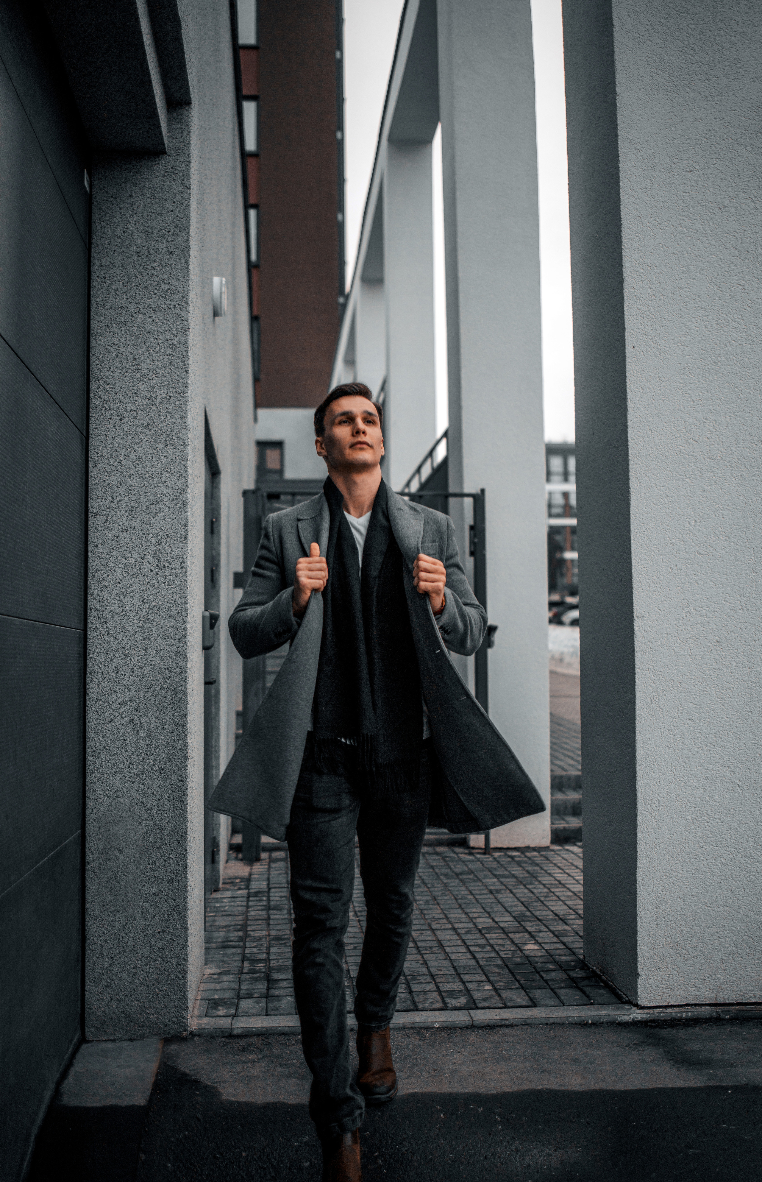 Мужская съемка в пальто в Ижевске. Бизнес фотограф Ижевск — Назаров Роман