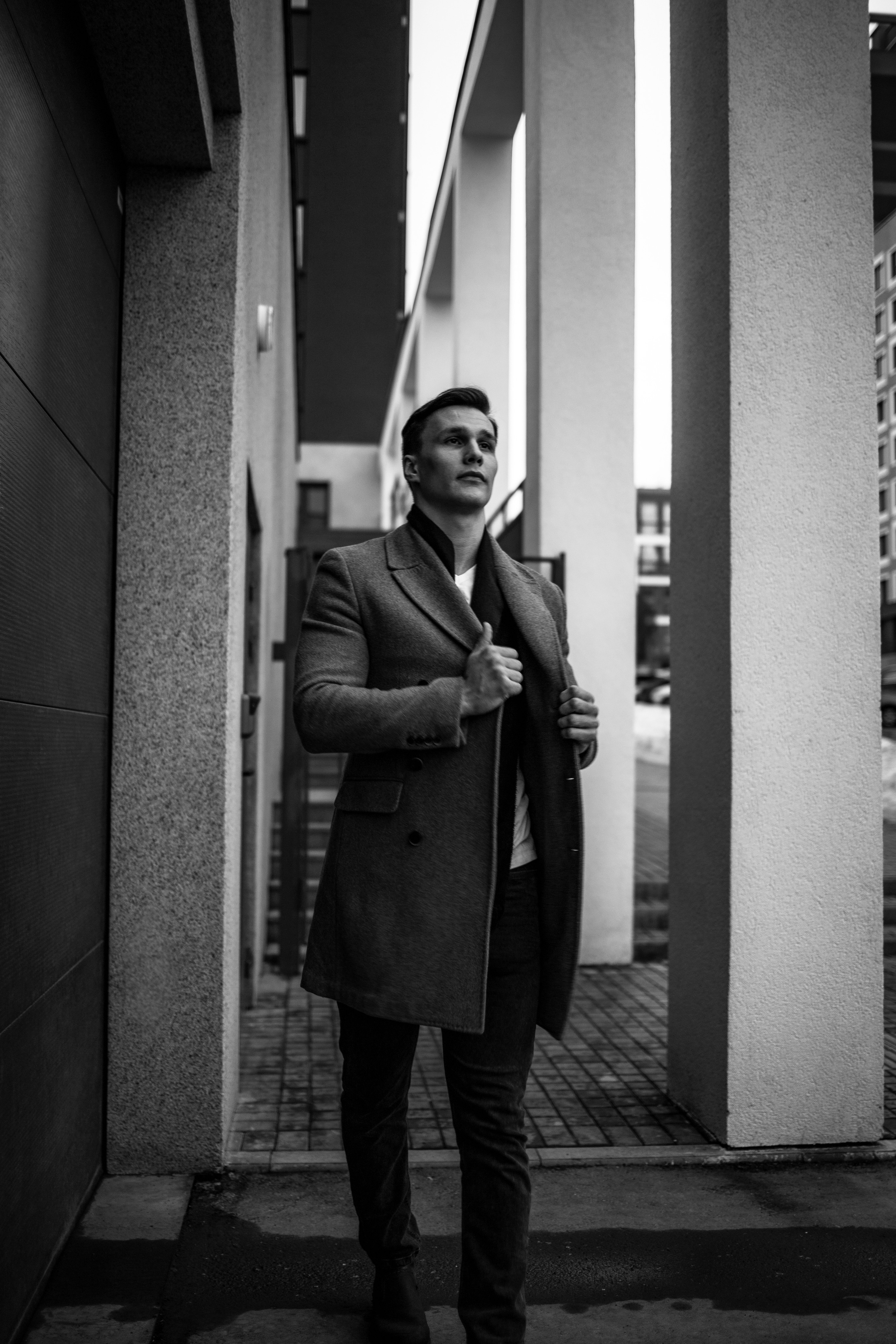 Мужская съемка в пальто в Ижевске. Бизнес фотограф Ижевск — Назаров Роман