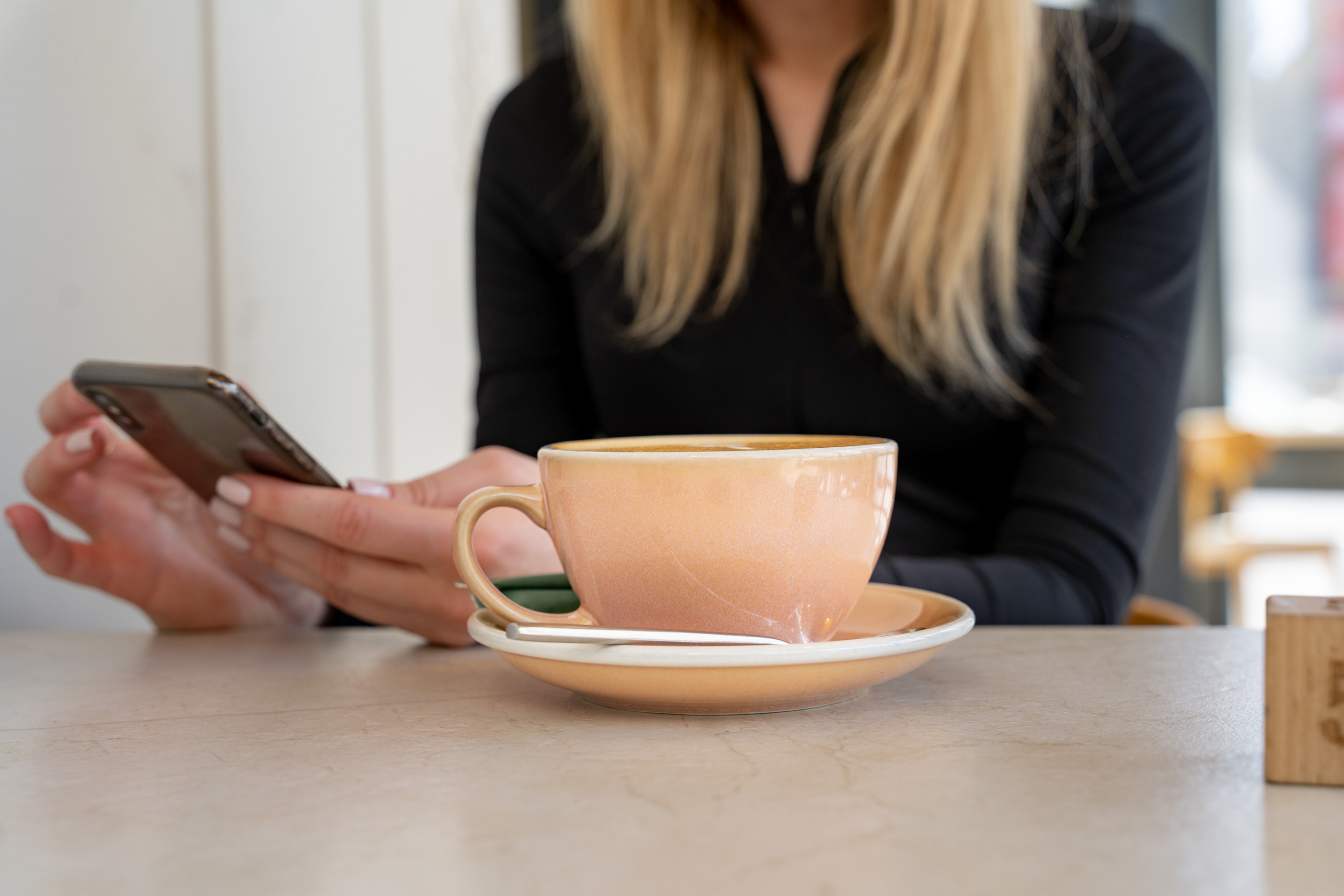 Юлия, контент в кофейне. Анастасия Дунаева. Фотограф в Севастополе