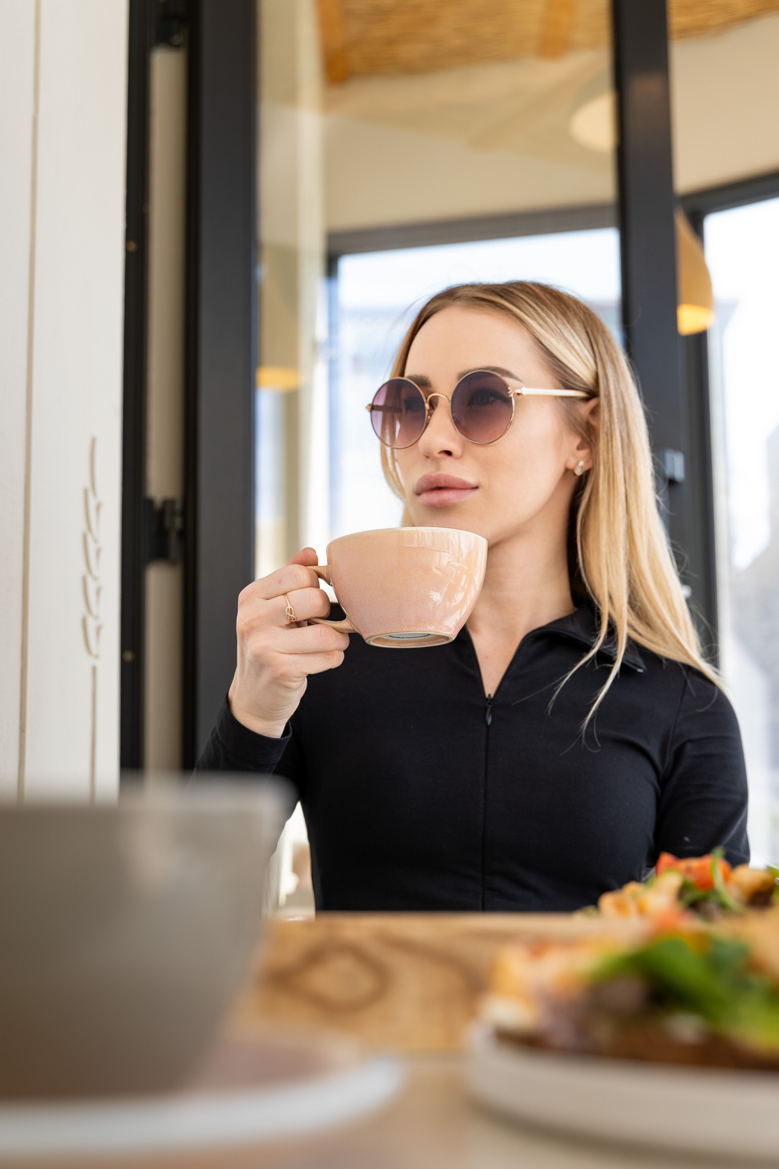 Юлия, контент в кофейне. Анастасия Дунаева. Фотограф в Севастополе