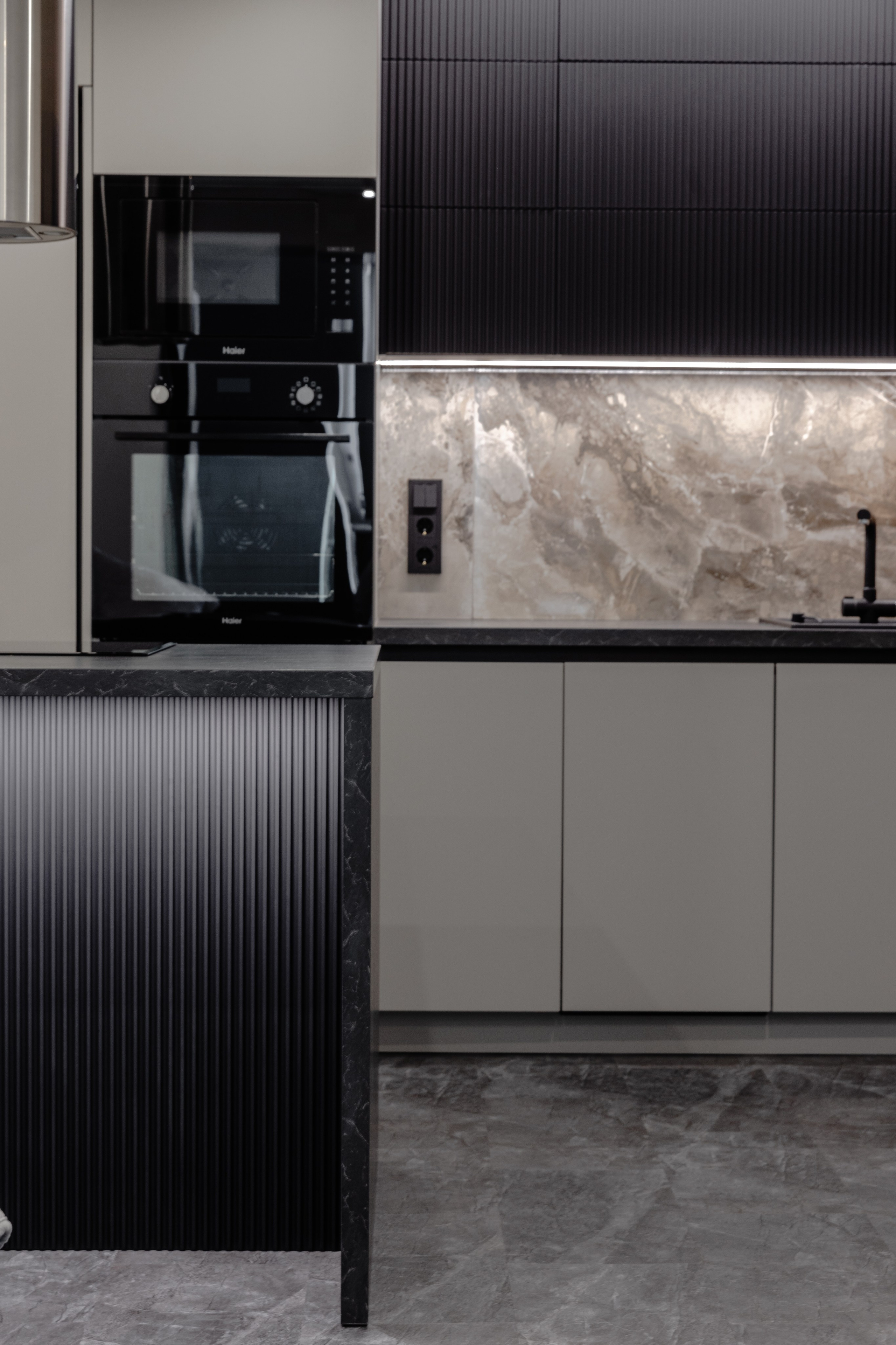 ЖК Радонежский | Кухня | ГР-441. ГУДРУМ — Мебель на заказ в Томске | Кухни | Шкафы | Стулья и Столы