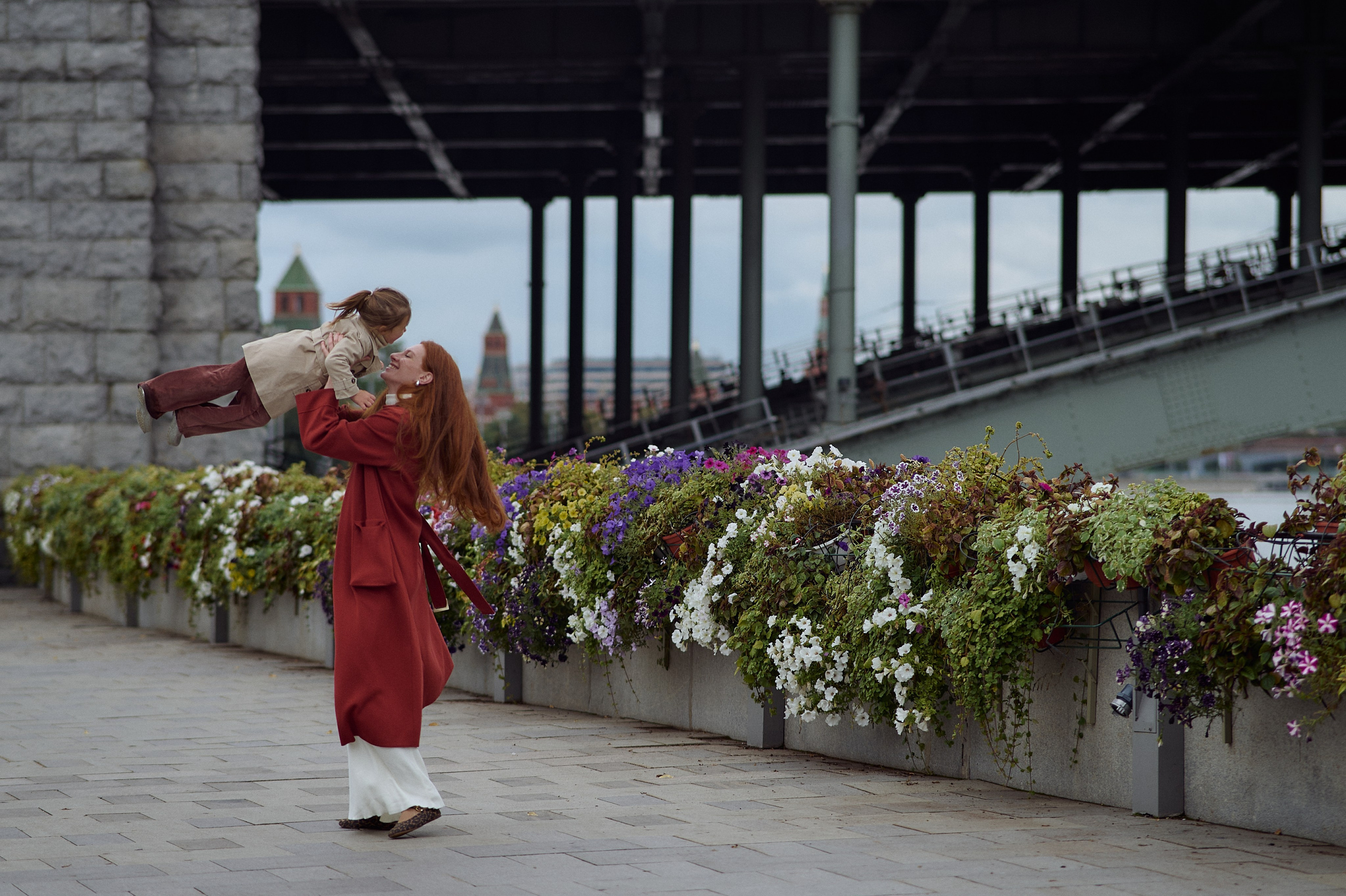 Рита и Кира. Прогулка по центру. Семейный и свадебный lifestyle-фотограф в Москве Мария Петрова
