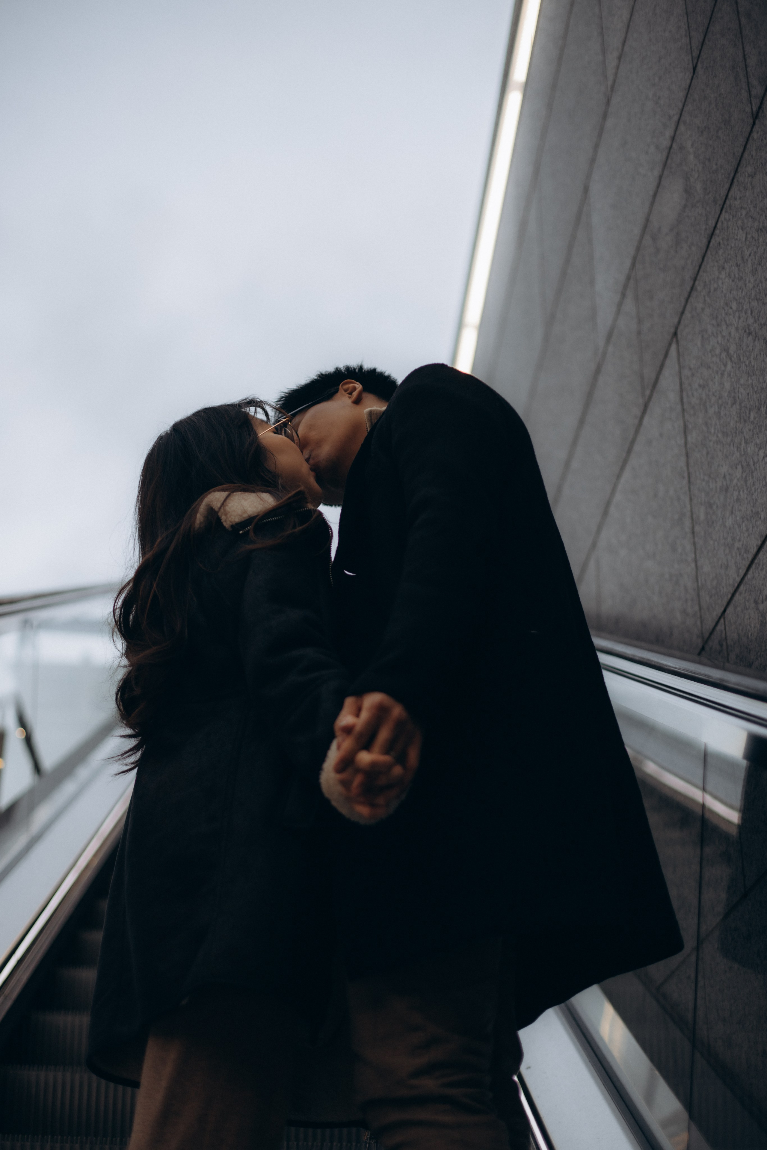 Love story in Tiergarten, Berlin. Hochzeitsfotograf in Potsdam — Alister Licht
