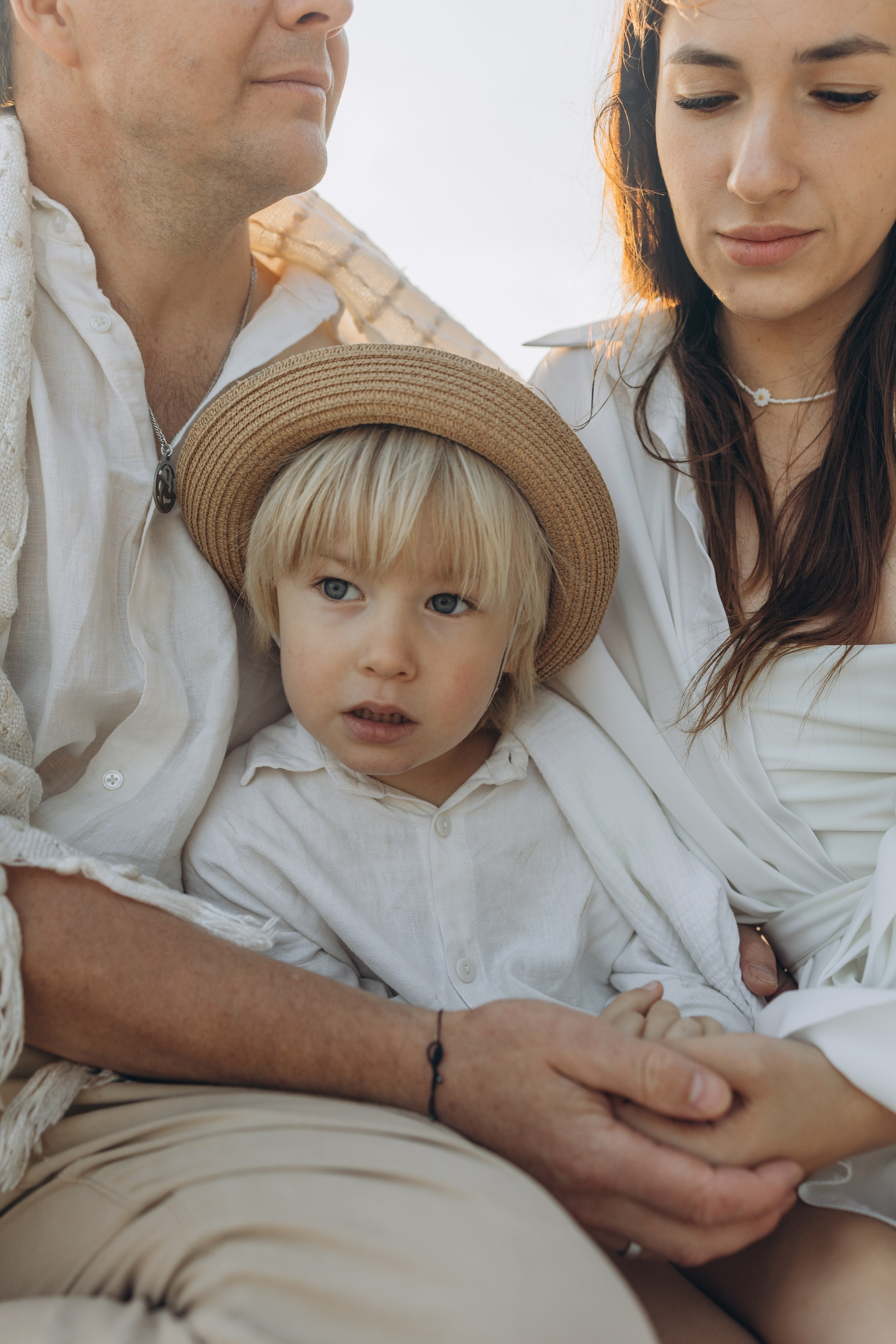 Эмилия, Дмитрий и Демид на Финском заливе. Семейный фотограф в Москве Виктория Ястребинская