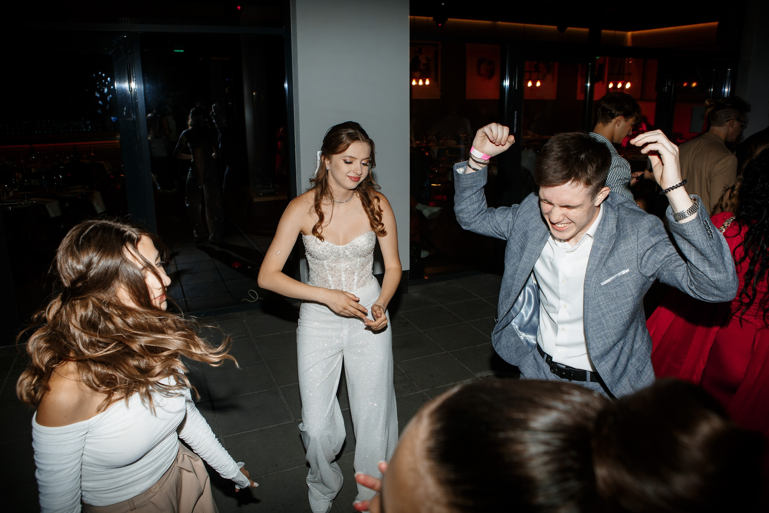 Выпускной Гимназия 12 2024 OpenHouse. Свадебный и портретный Фотограф в Липецке Дмитрий Котюков