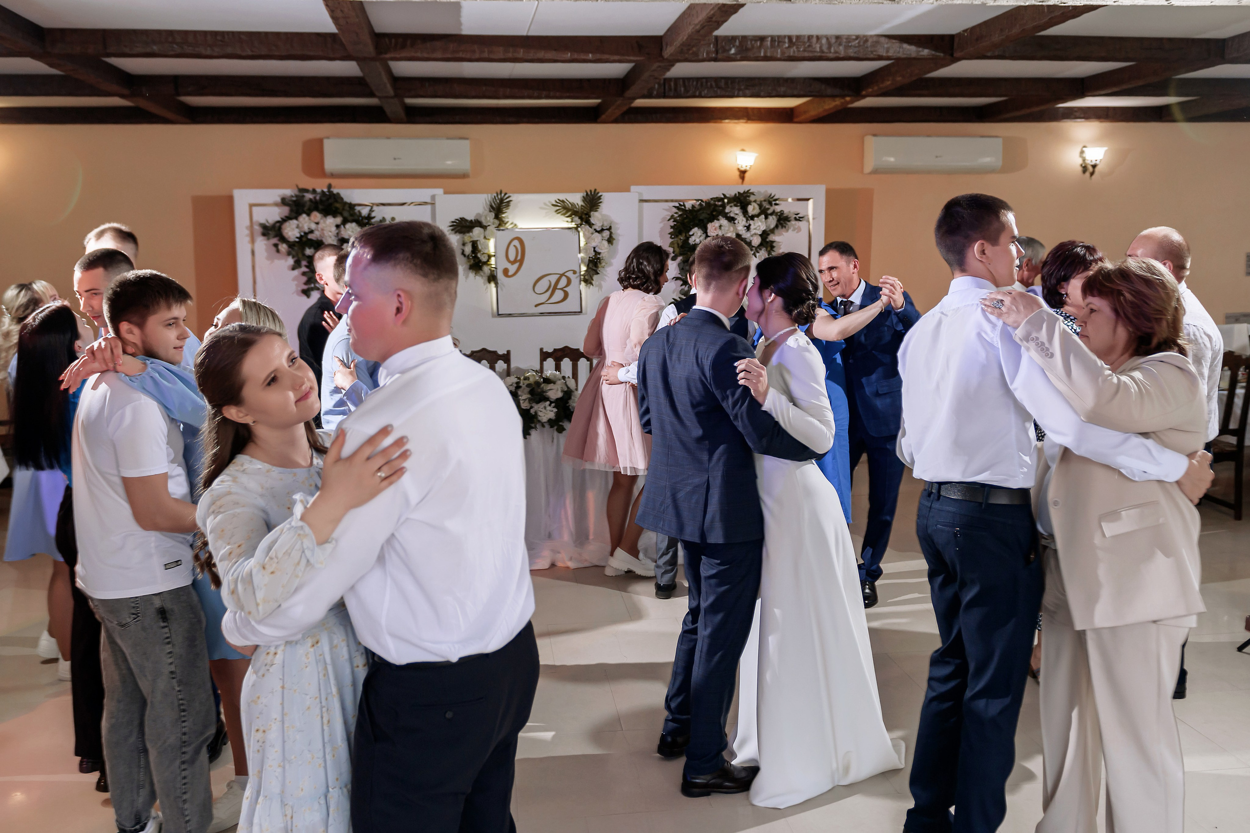 Эдуард и Виктория. Свадебный фотограф Белгород Валуйки Старый Оскол Воронеж