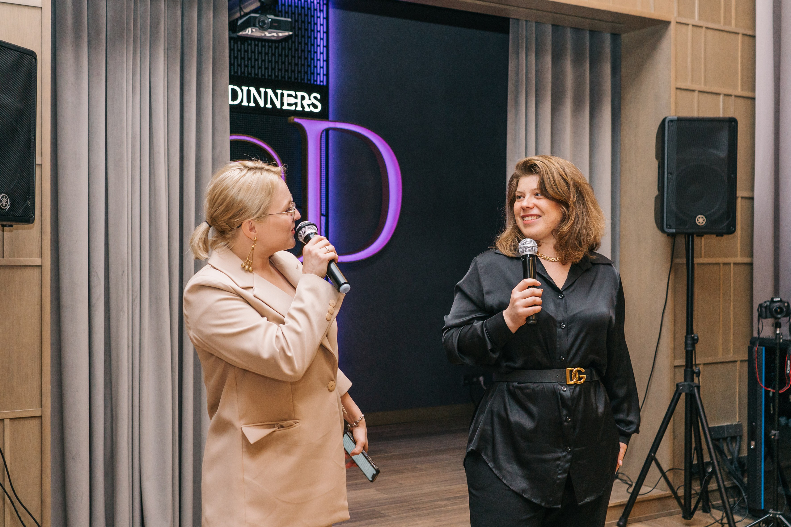 Бизнес-стендап. Женский фотограф в Москве Анастасия Сидорова