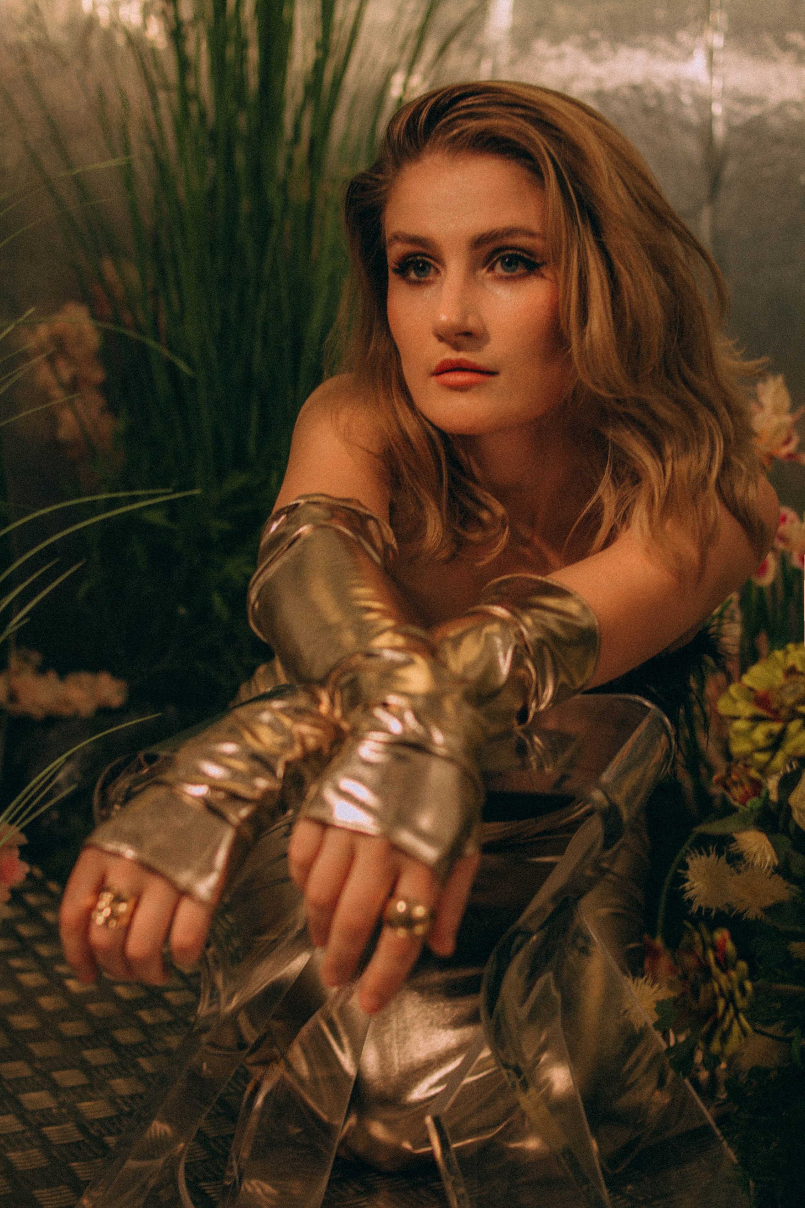 Заросший лифт. Создадим шедевр? Виталина и её фотоискусство