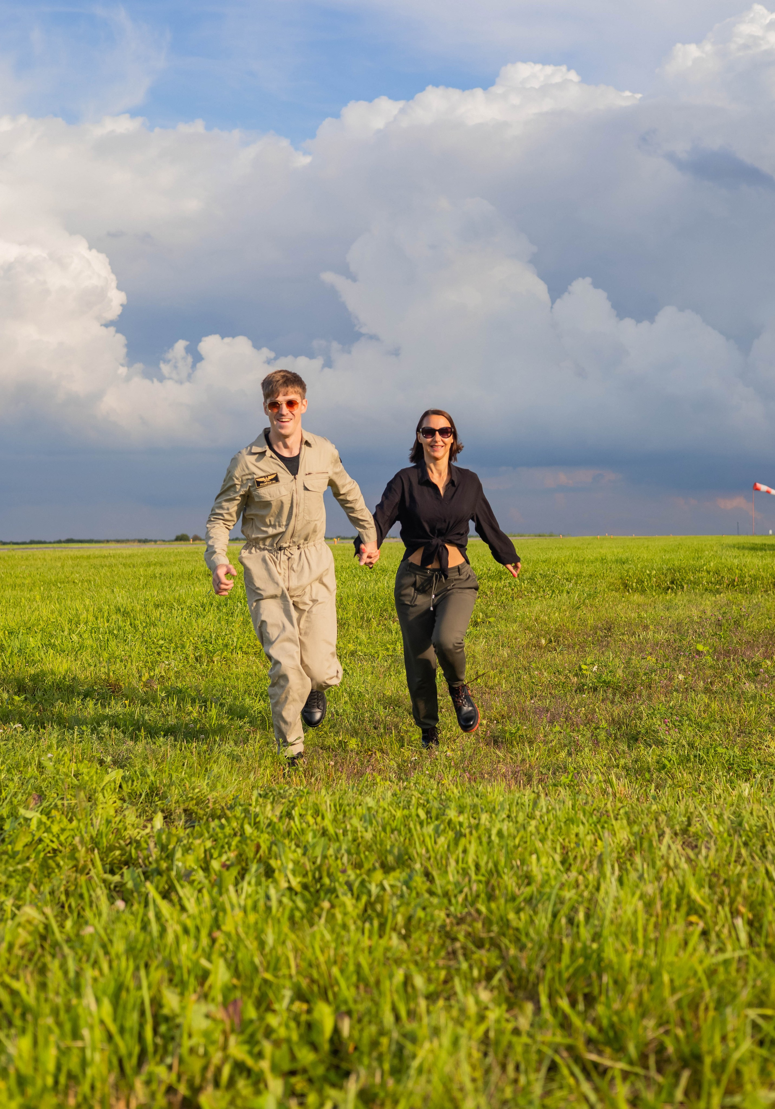 LOVE STORY. Фотосессия на аэродроме с самолетом. Портретный фотограф Панферова Регина г. Санкт-Петербург, г. Казань