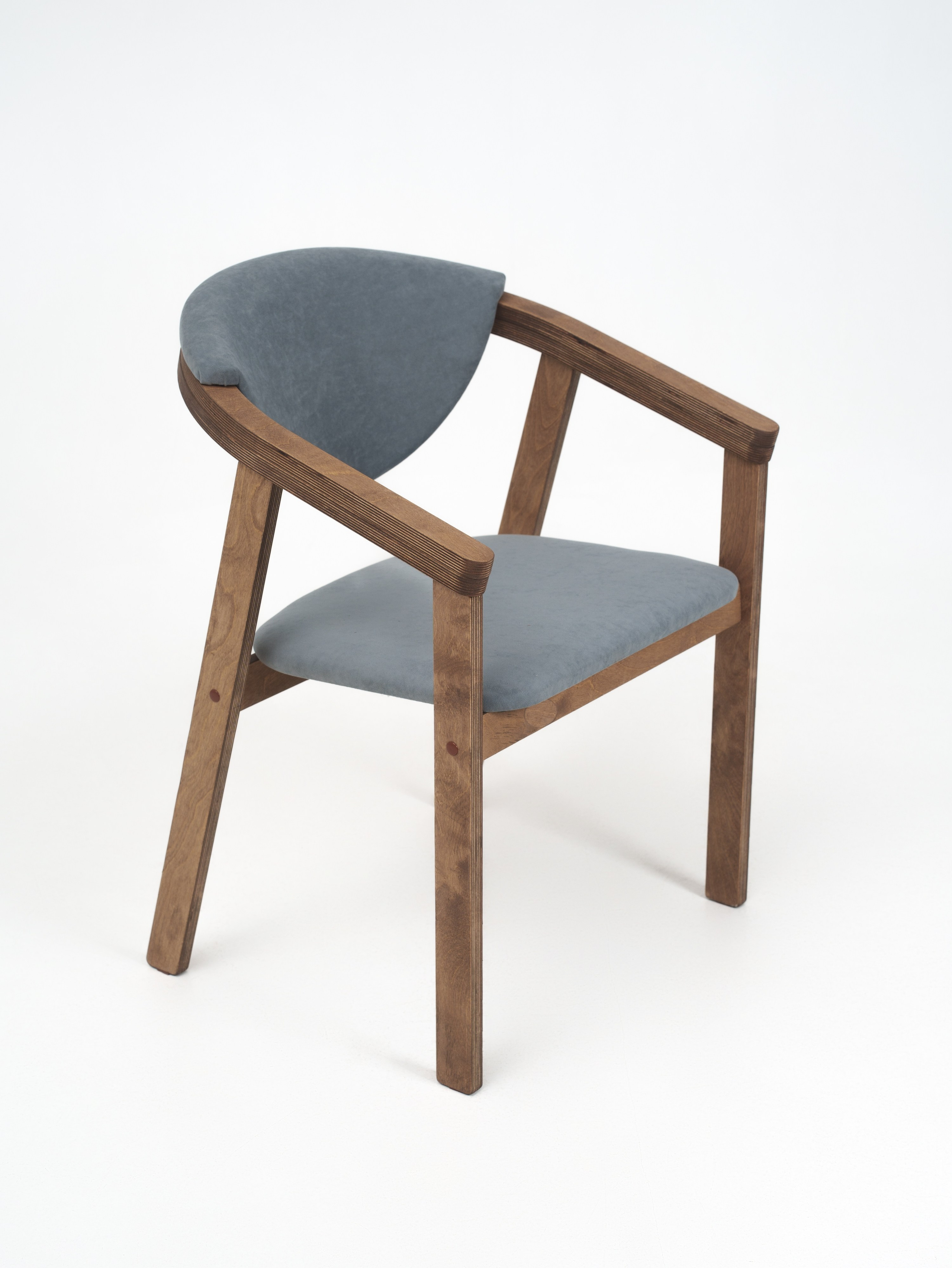 Столы и стулья для маркетплейсов. Иван Упоров — фотограф, рилсмейкер чебоксары