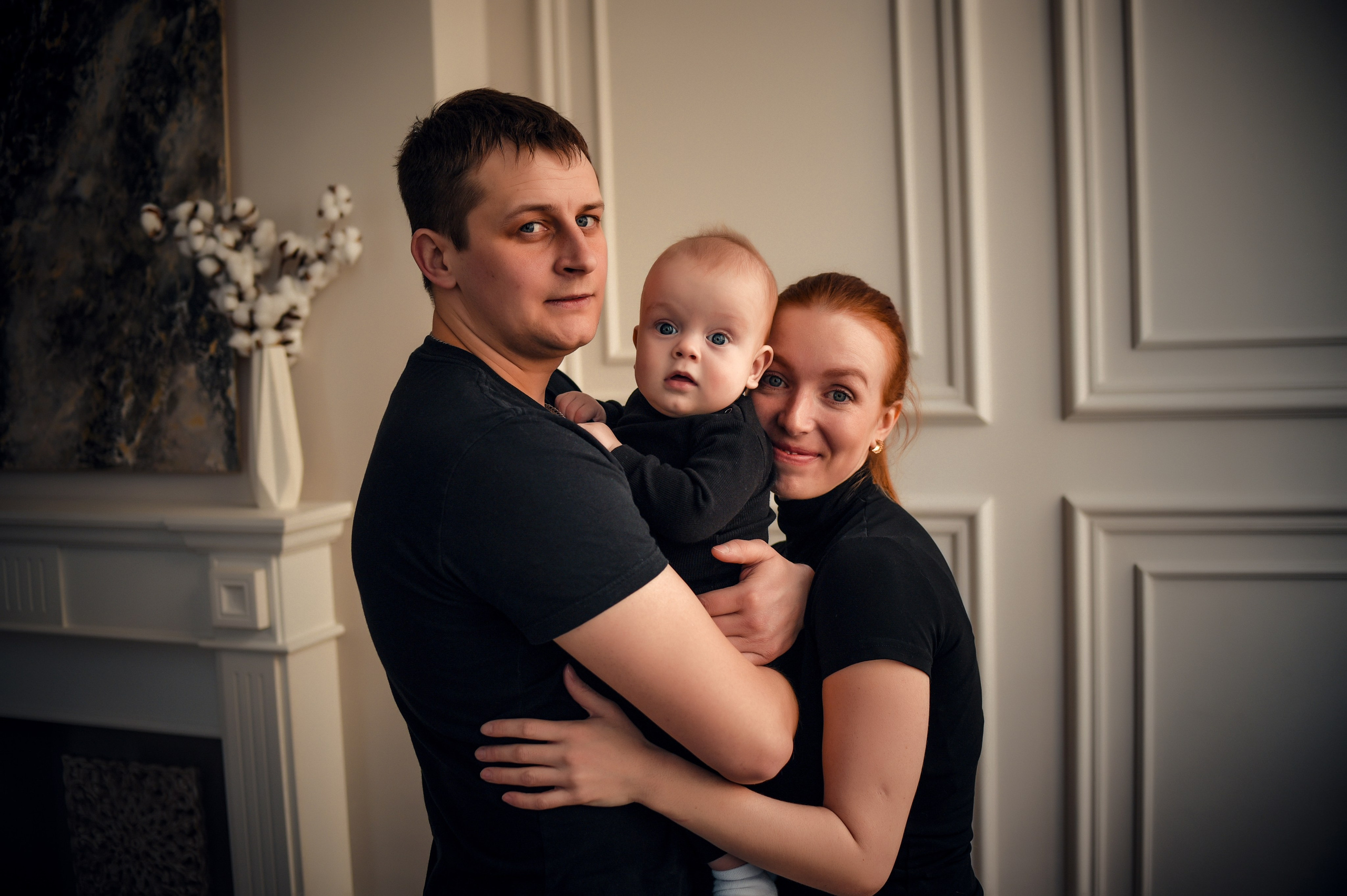 Семейная студийная фотосессия 3. Свадебный, семейный, детский, контент фотограф в Омске Максим Ильин