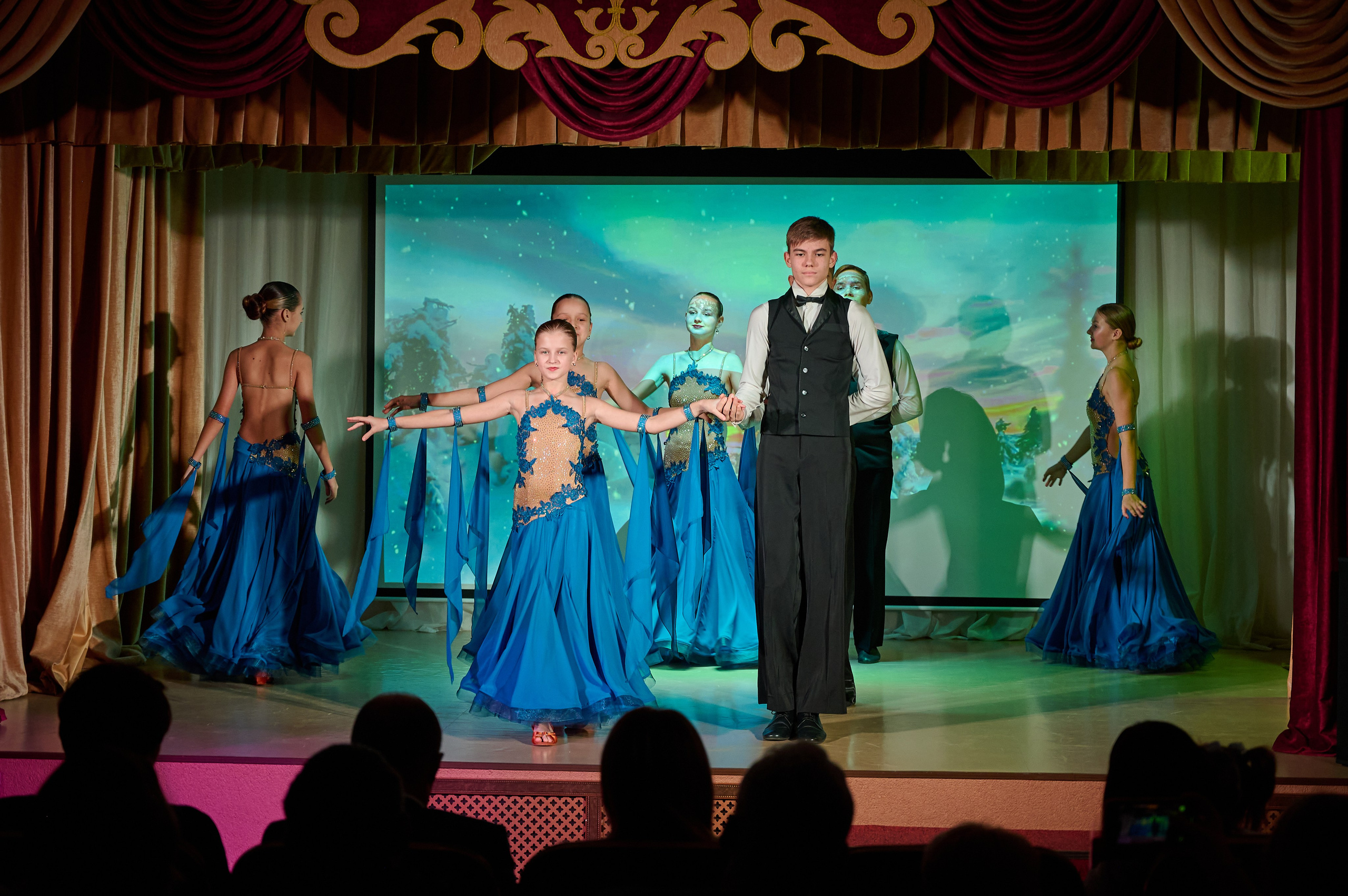 НОвогодний концерт. дк Виноградный. Жизнь курорта Кабардинка в фотографиях