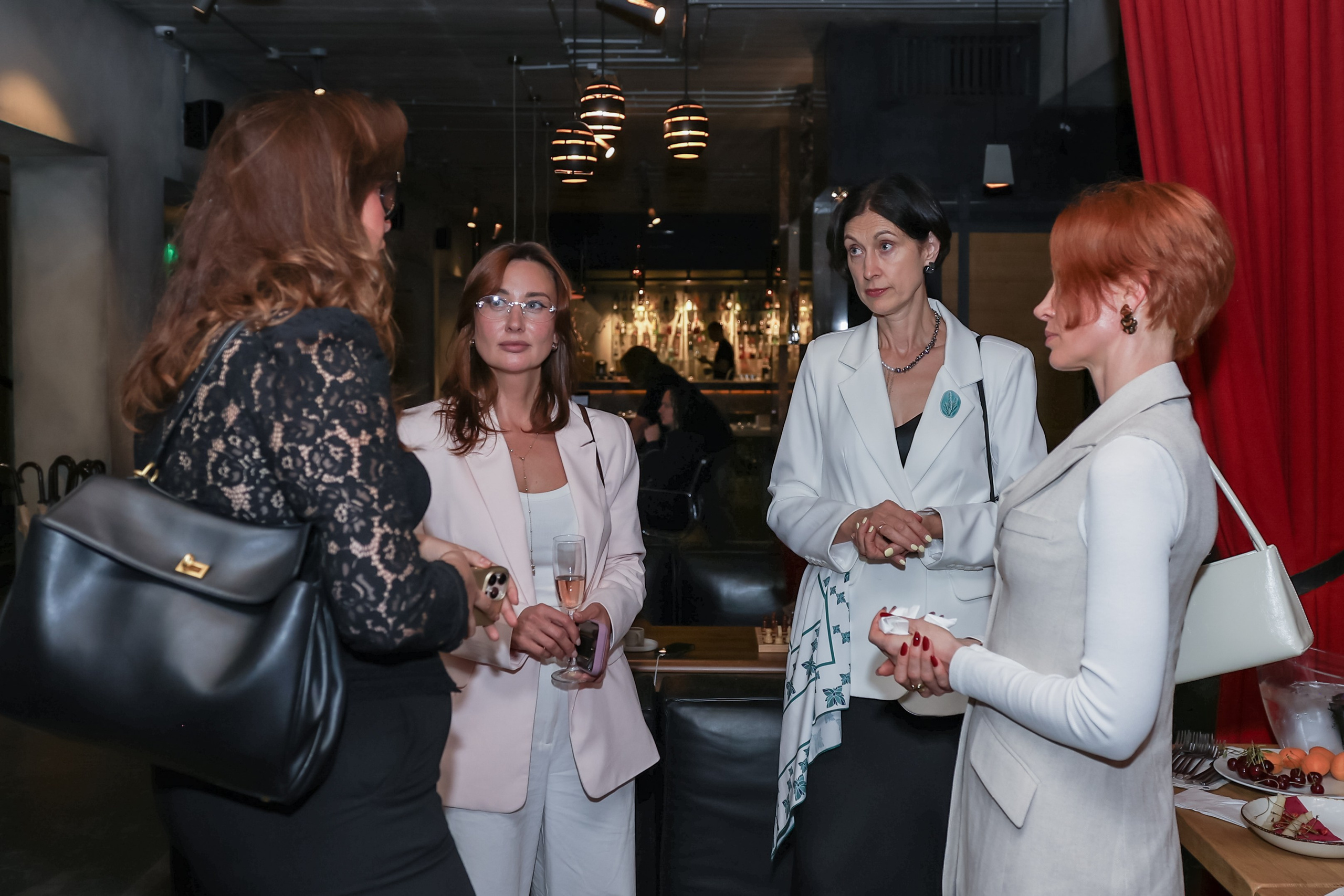 Репортаж с интерактивной встречи в MYS Boutique Hotel 5* (07.07.2026). Репортажный фотограф в Москве Екатерина Ремезова