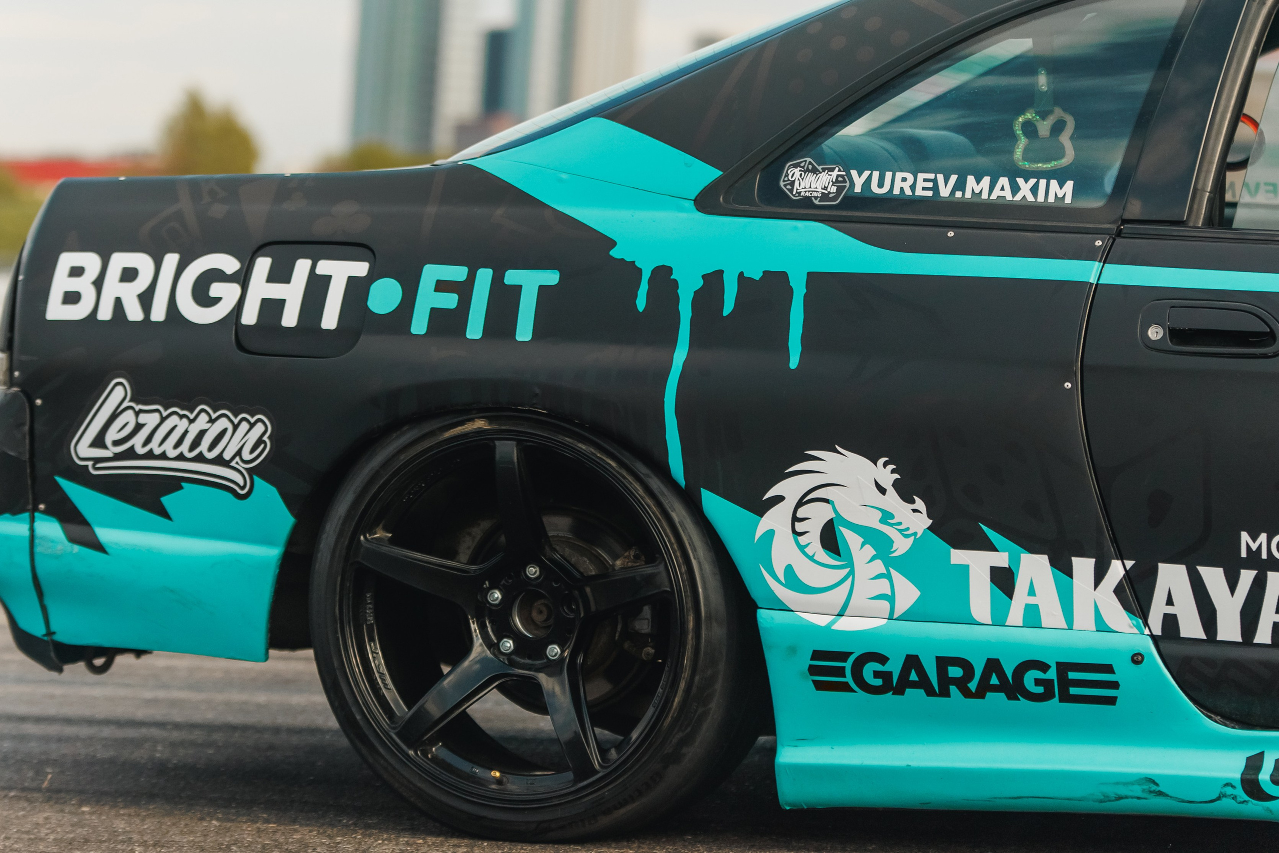 Выставка и дрифт машин. Репортажный фотограф. Москва. Алина Ланская