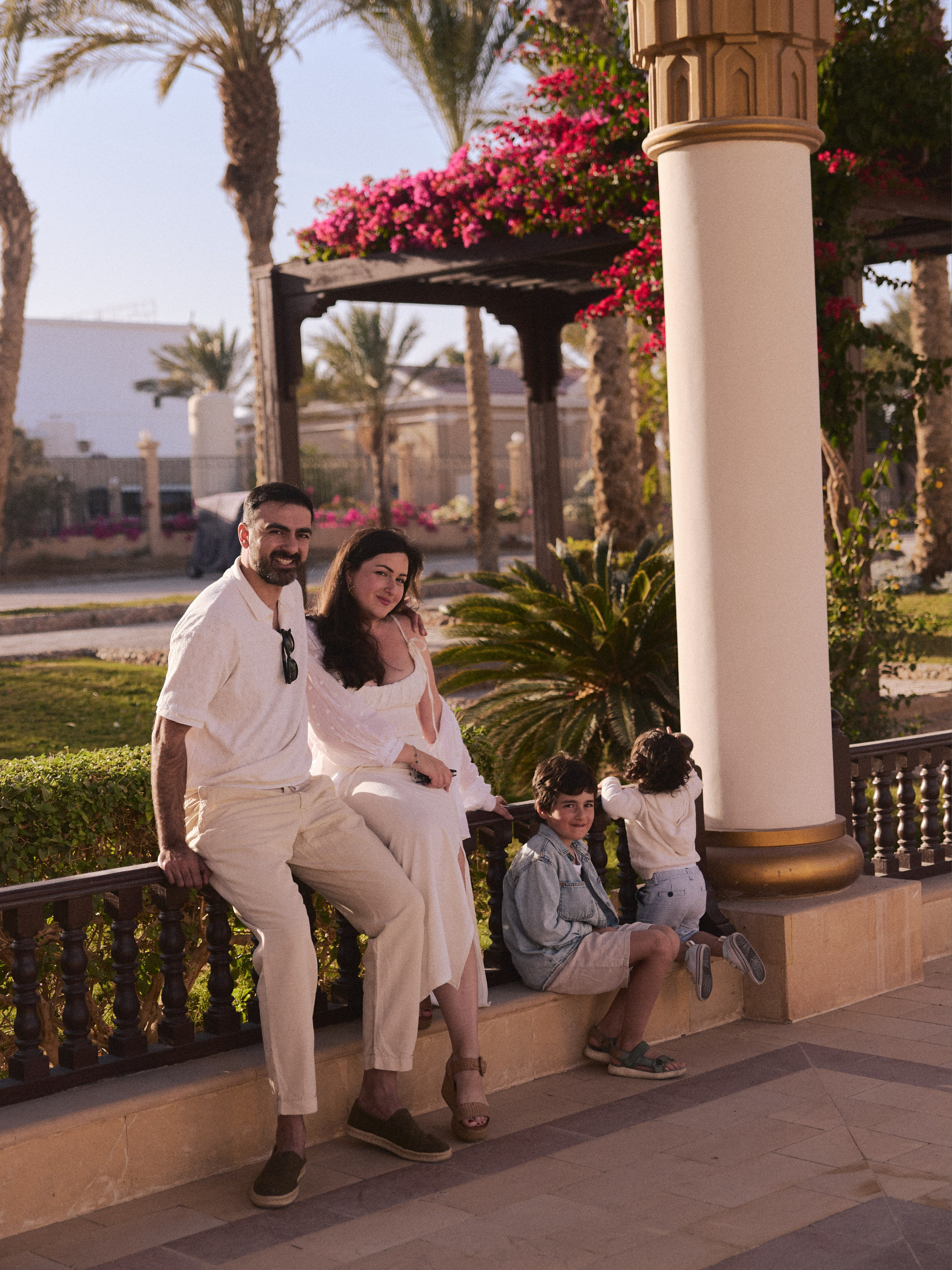 Позы для семейных и групповых съёмок. Jorgis Talè — photographer, kind person, teacher of arts and other mag