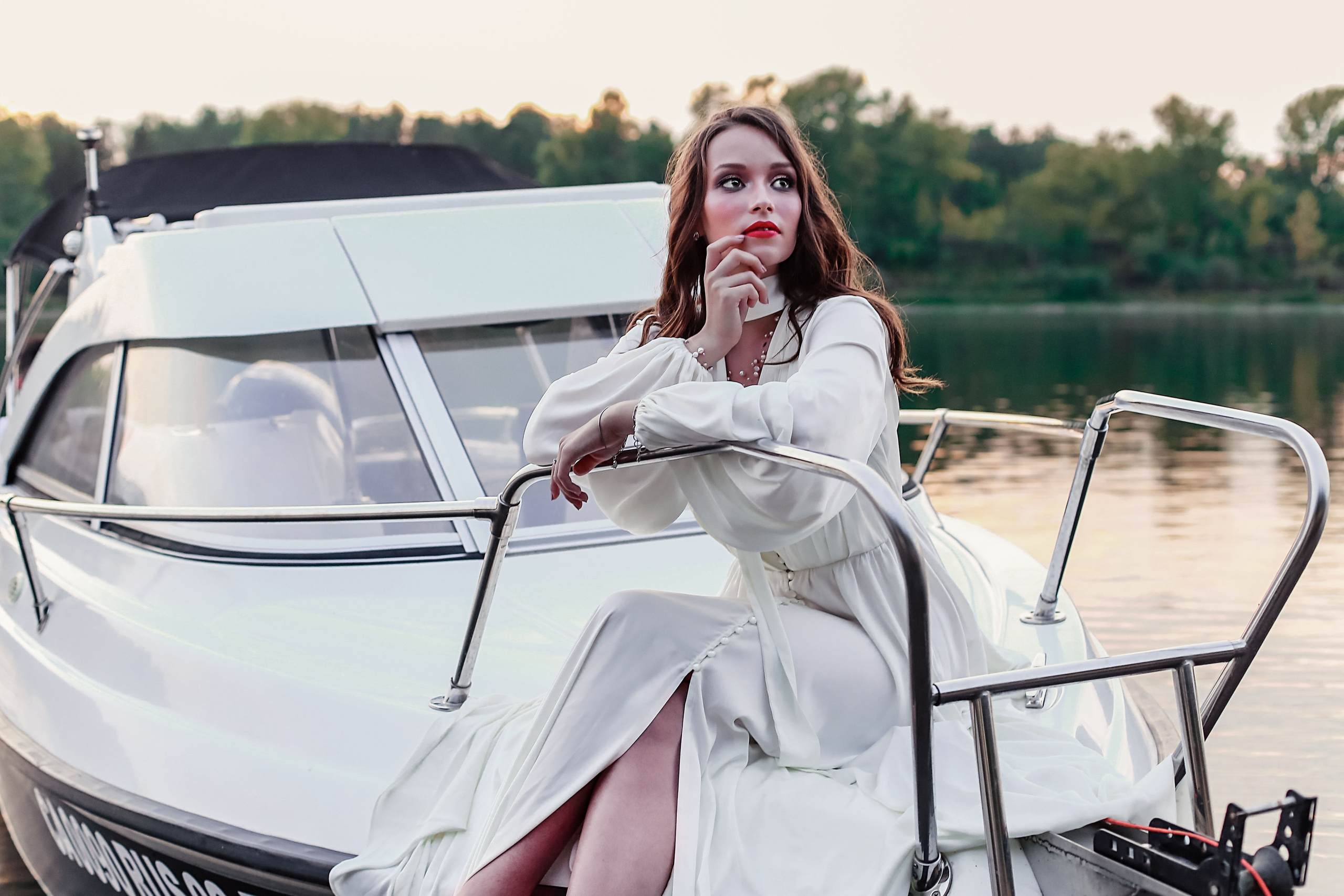 Свадебная прогулка на яхточке). Иванова Ирина Свадебный и семейный фотограф г. Уфа