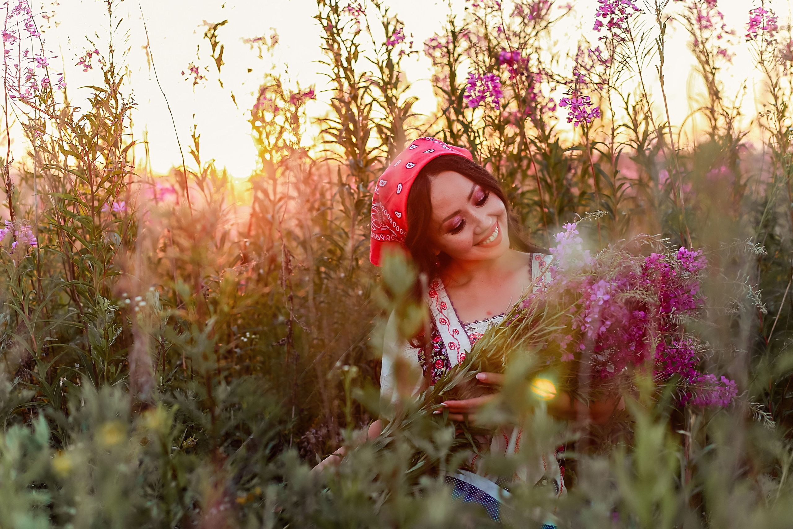 Фотосессия в поле Иван-чай. Иванова Ирина Свадебный и семейный фотограф г. Уфа